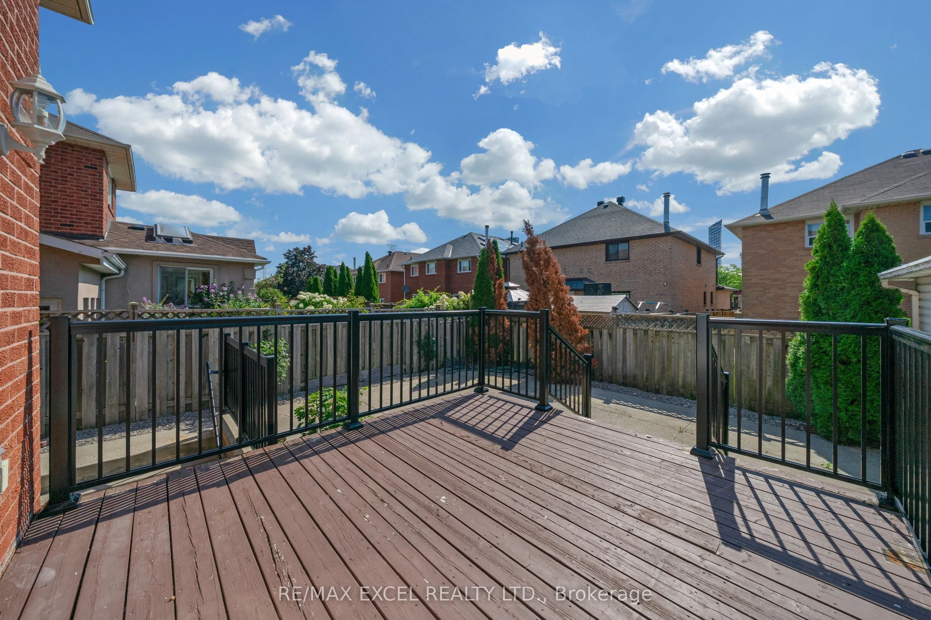 4388 Guildwood Way