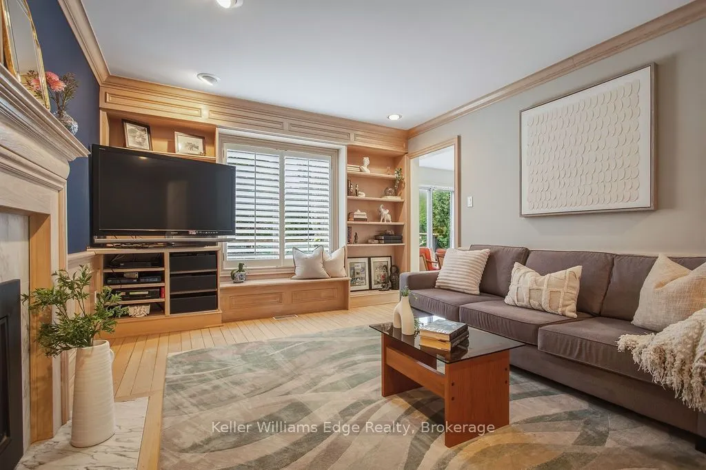 2084 Mckerlie Crescent
