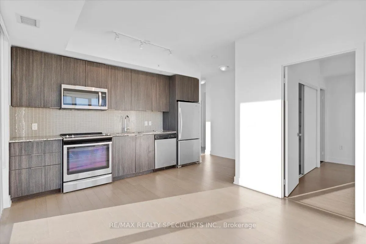 20 Shorebreeze Drive S #3210