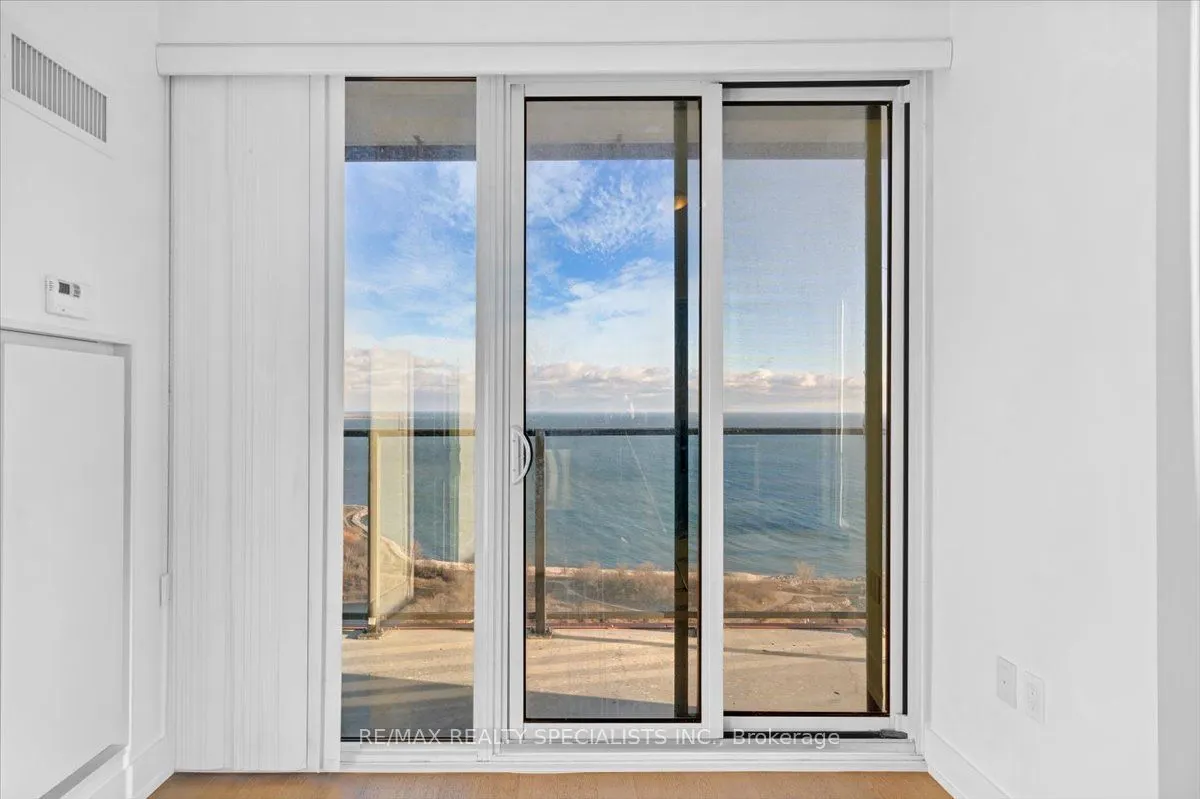 20 Shorebreeze Drive S #3210