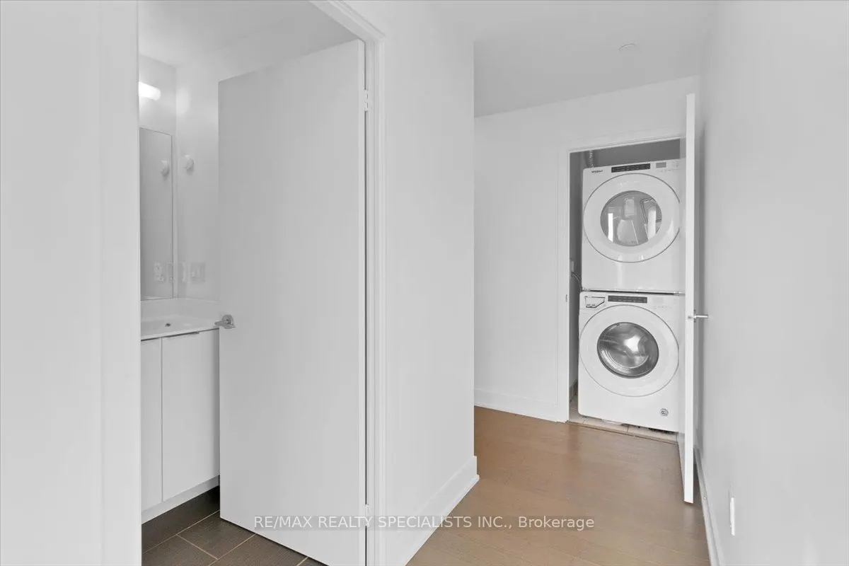 20 Shorebreeze Drive S #3210