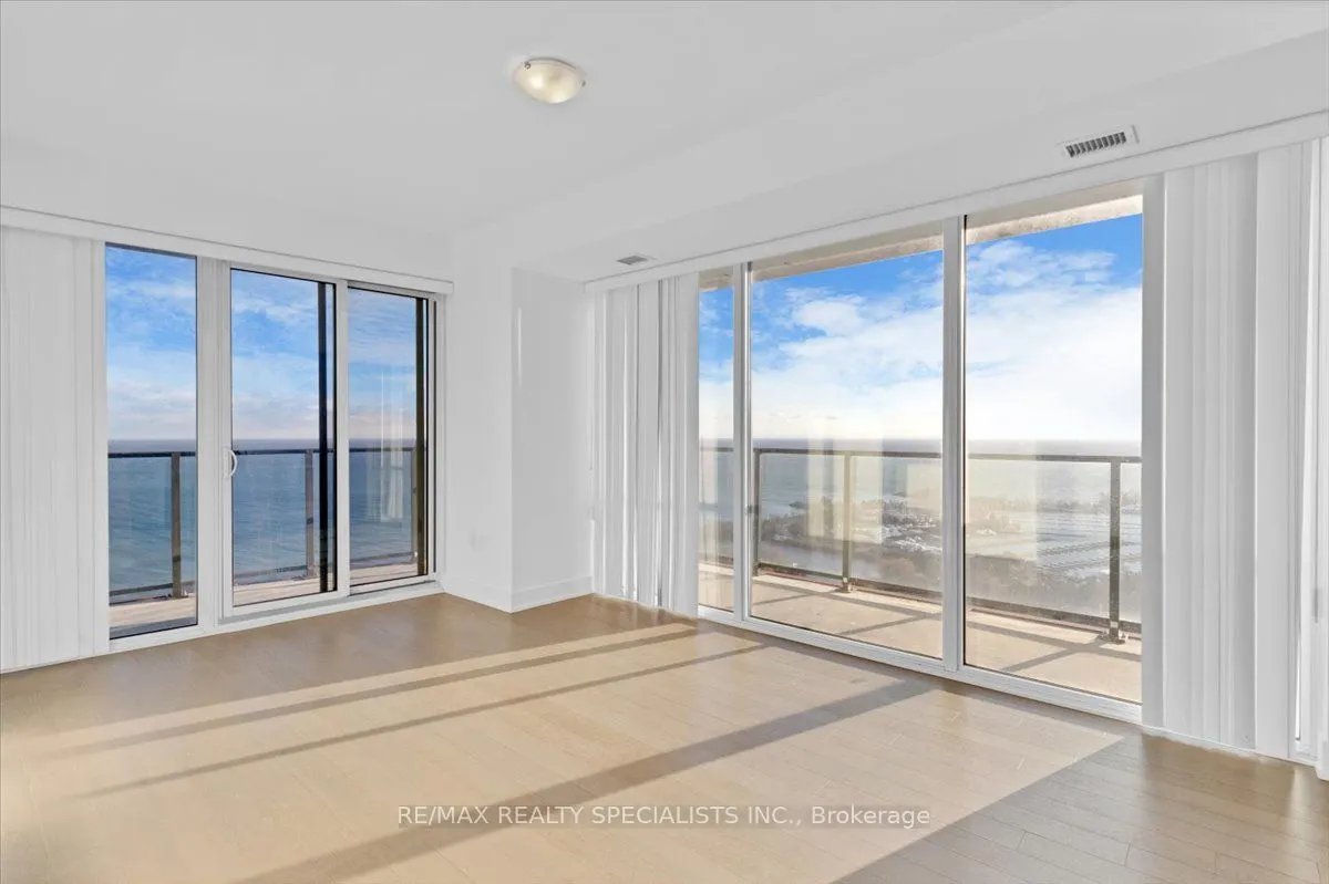 20 Shorebreeze Drive S #3210