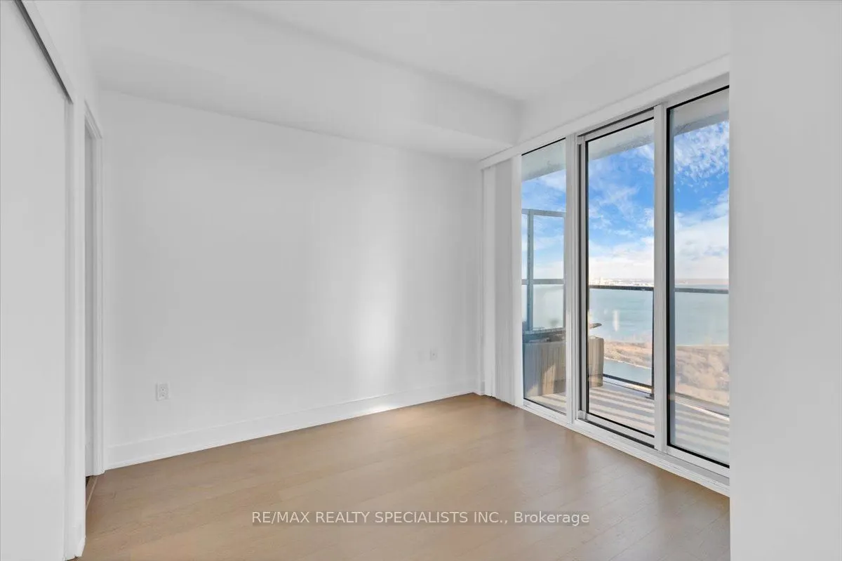20 Shorebreeze Drive S #3210