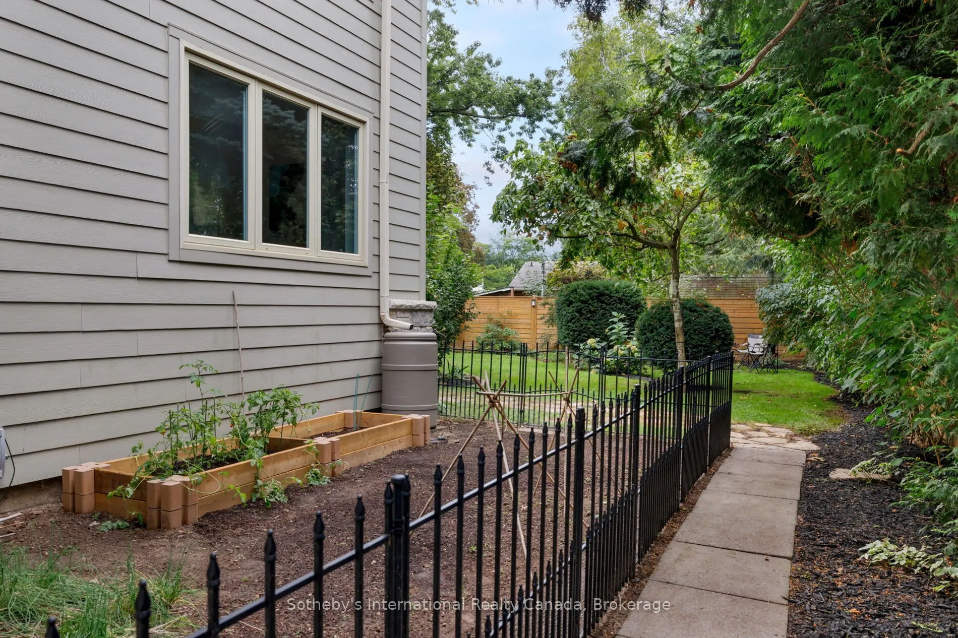 1318 Ario Road
