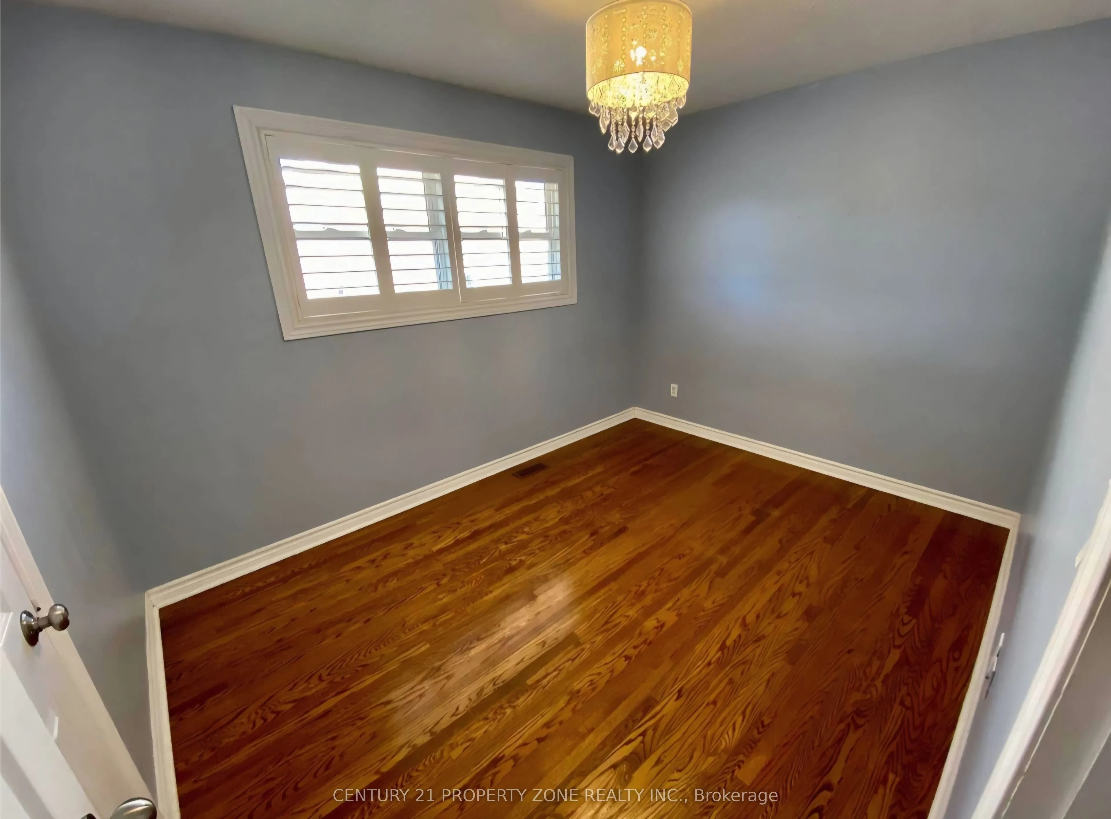 5439 Cornwall Crescent