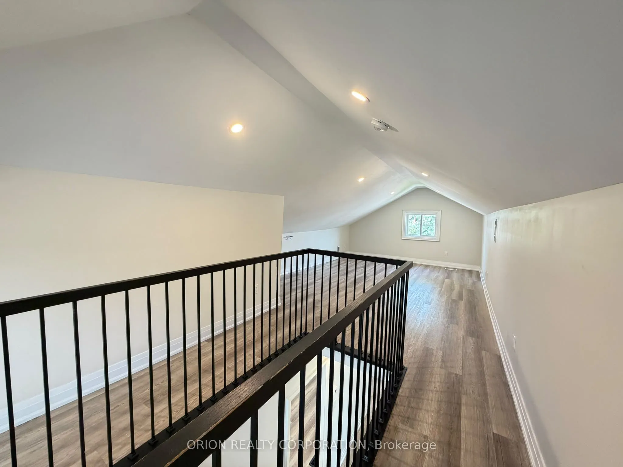 1016 Haig Boulevard