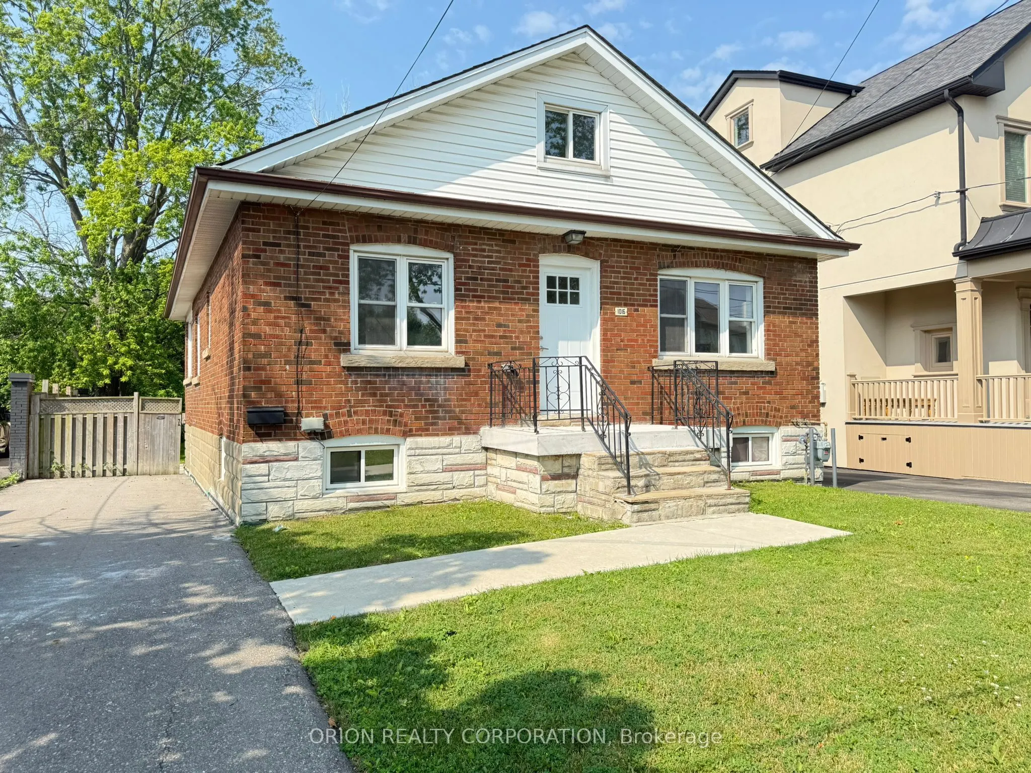 1016 Haig Boulevard