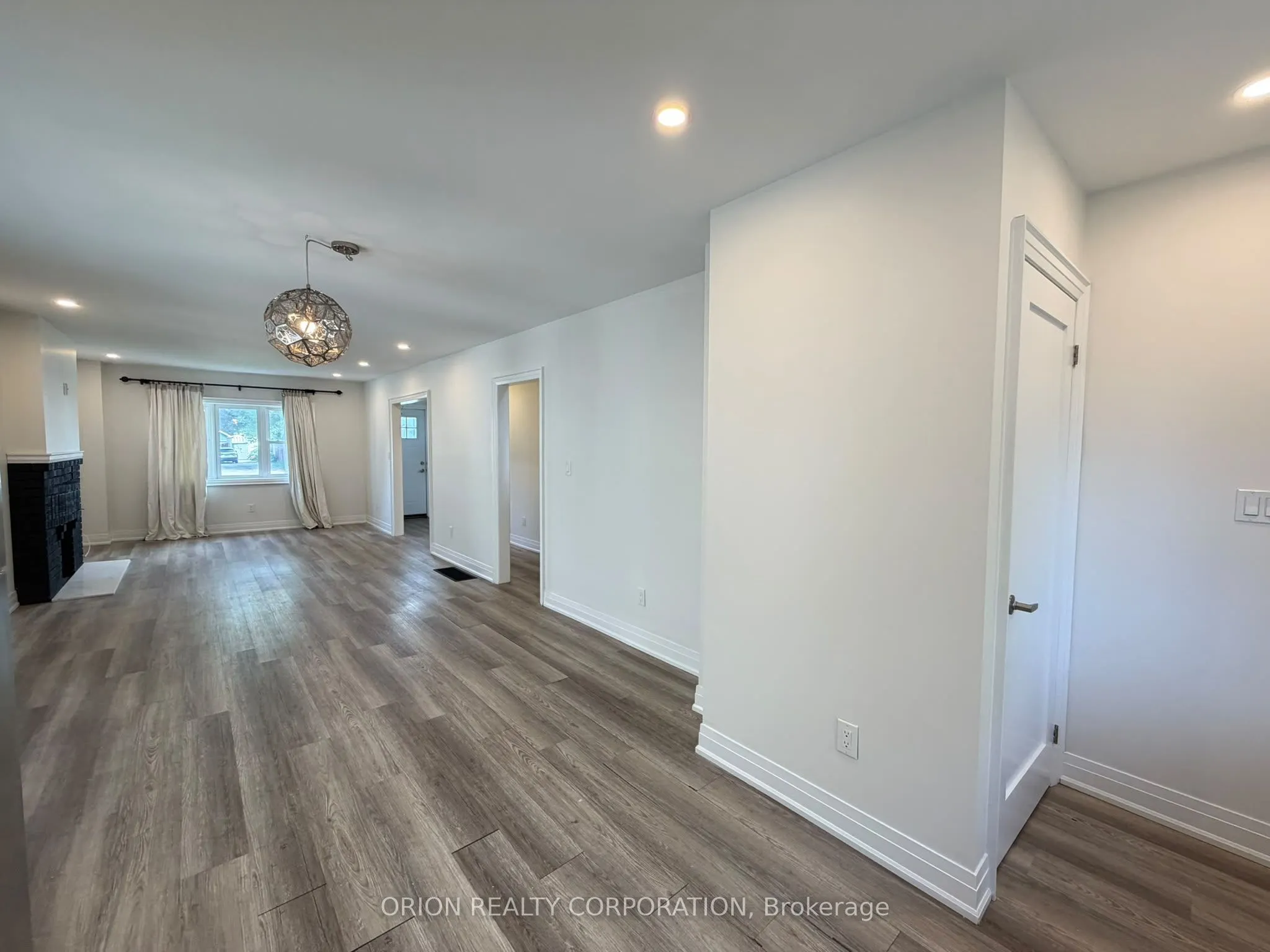1016 Haig Boulevard
