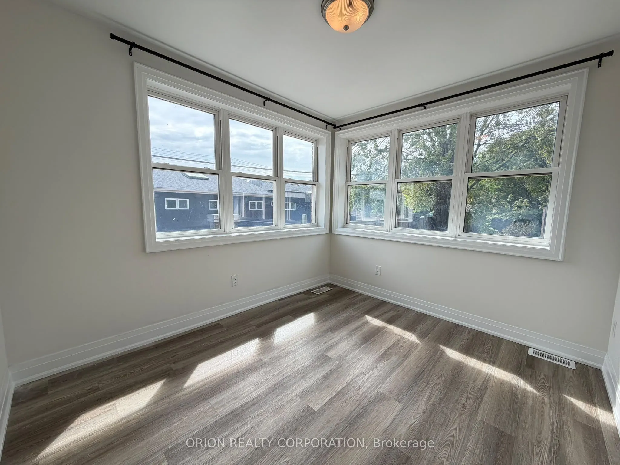 1016 Haig Boulevard