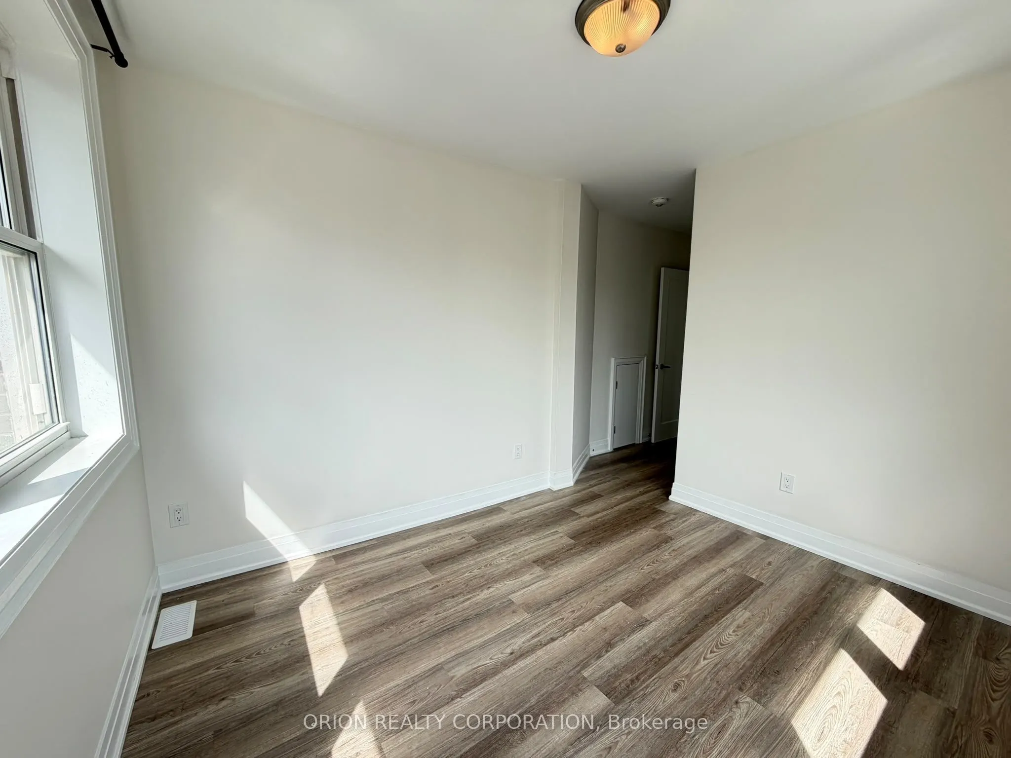 1016 Haig Boulevard