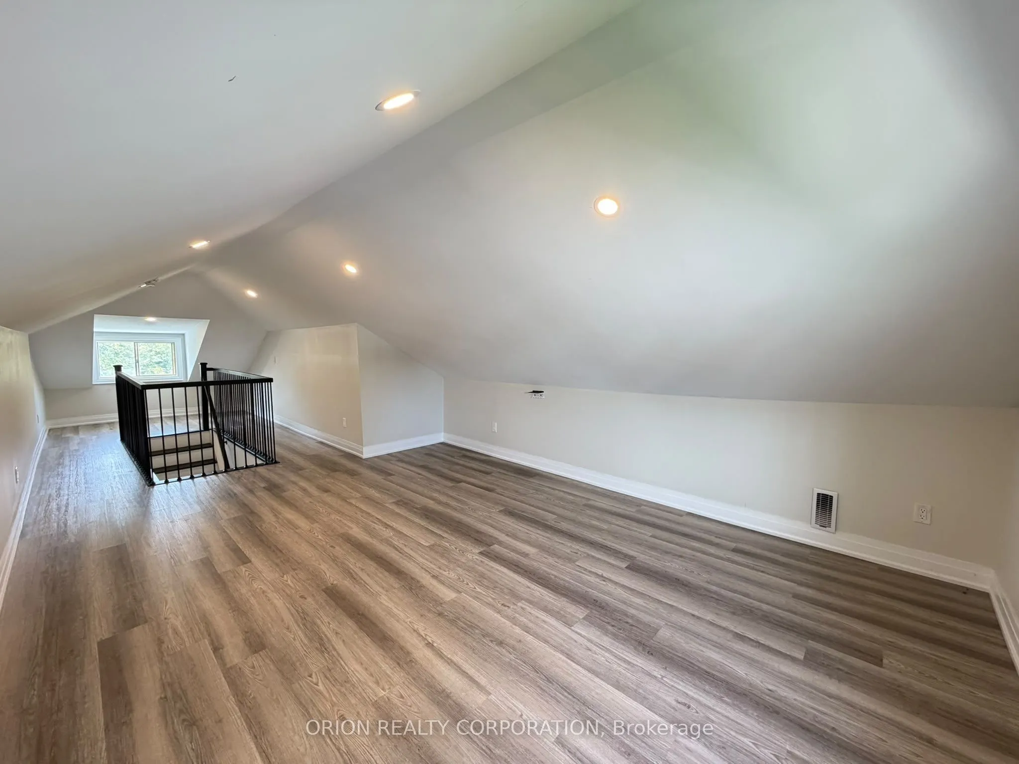 1016 Haig Boulevard