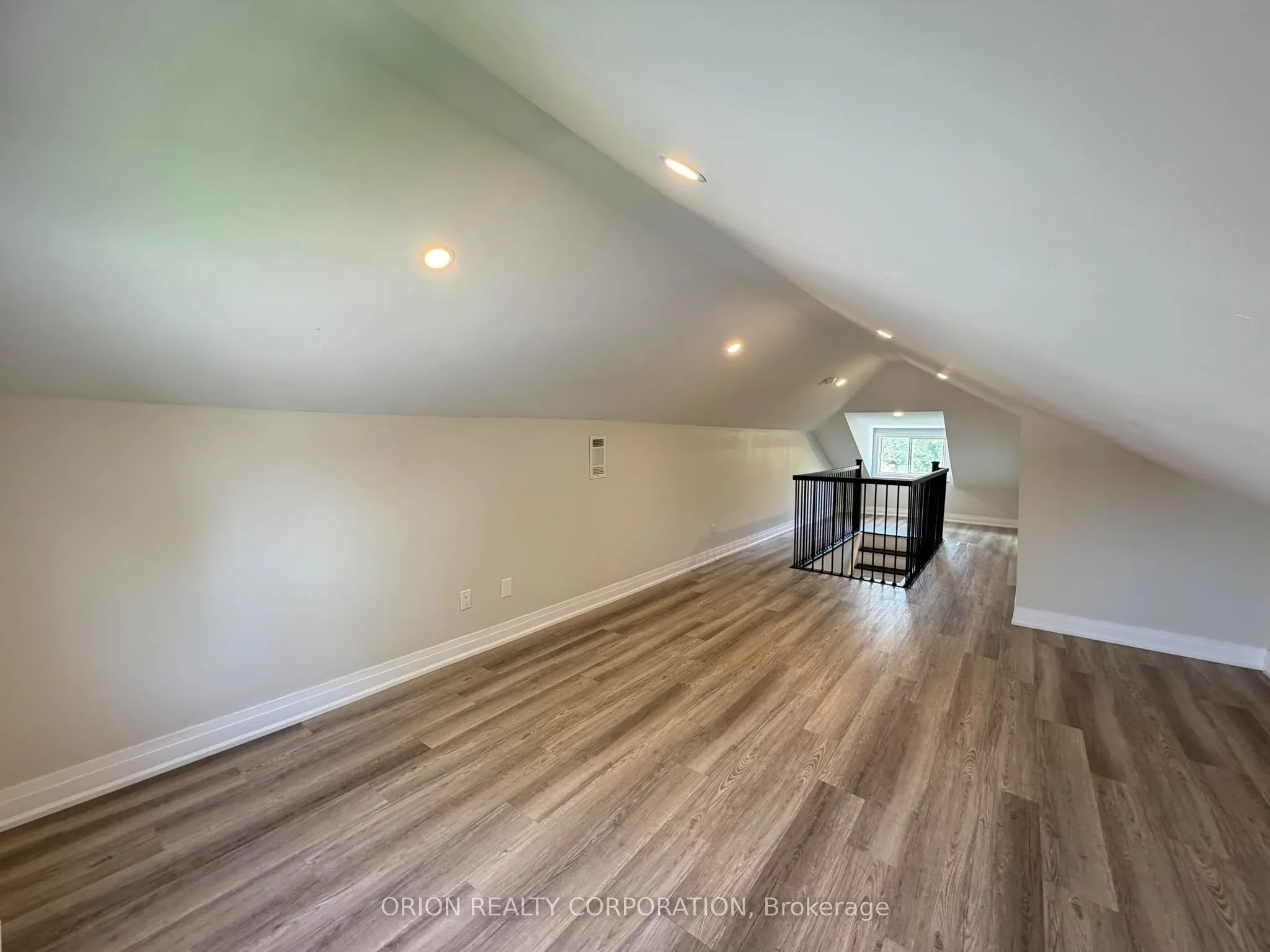 1016 Haig Boulevard