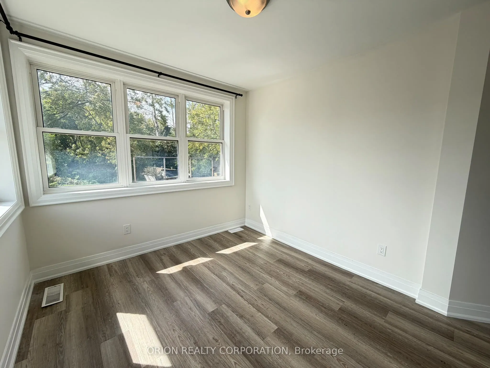 1016 Haig Boulevard