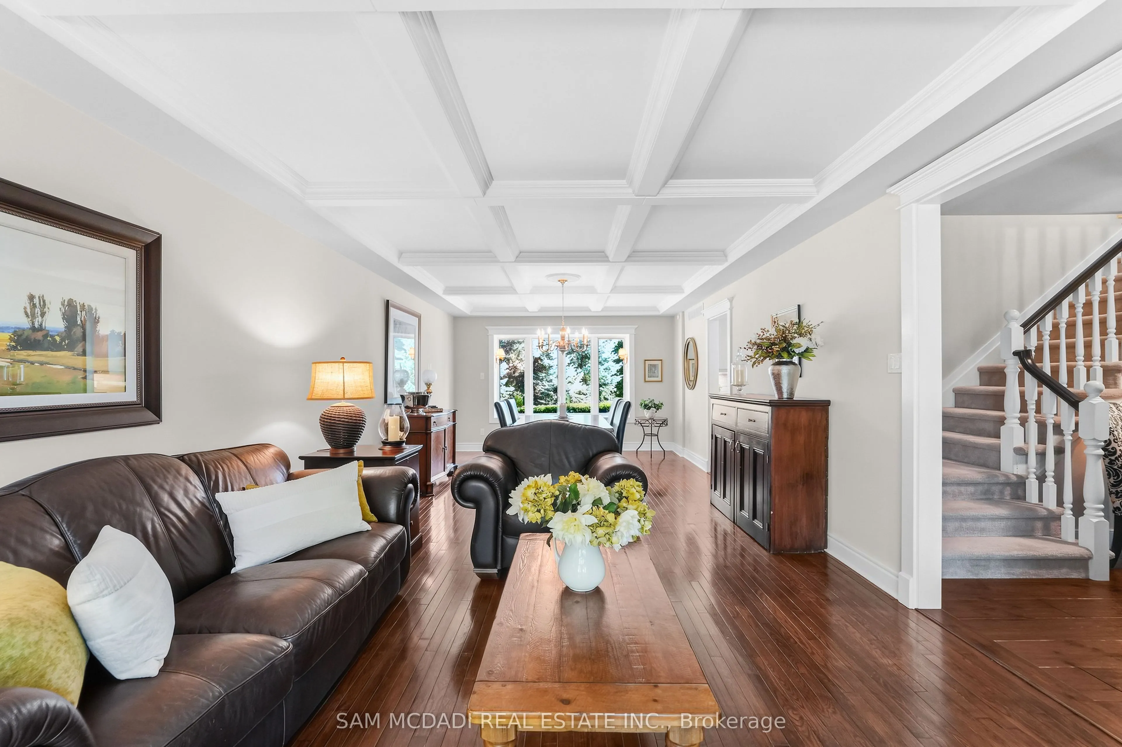 21 Kenninghall Boulevard