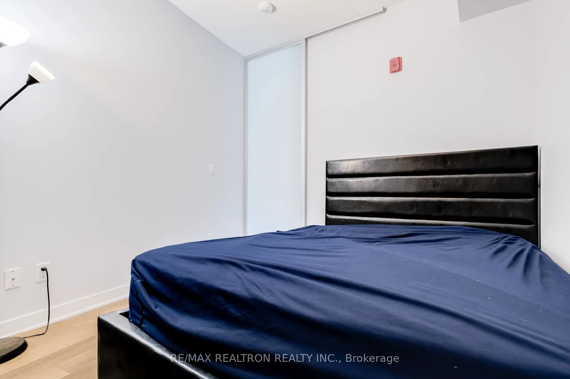 5260 Dundas Street N #C401