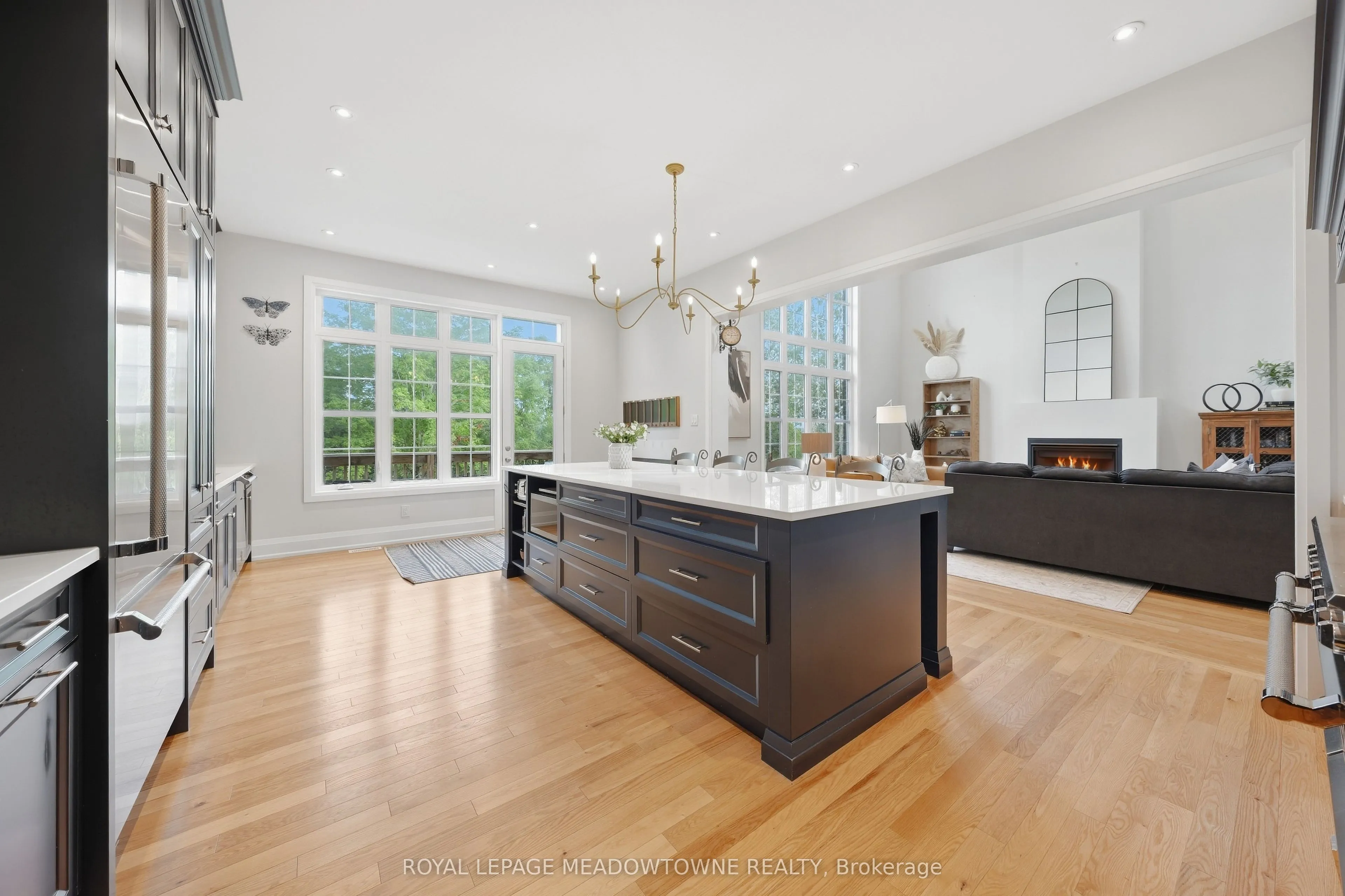 8 J B Robson Court