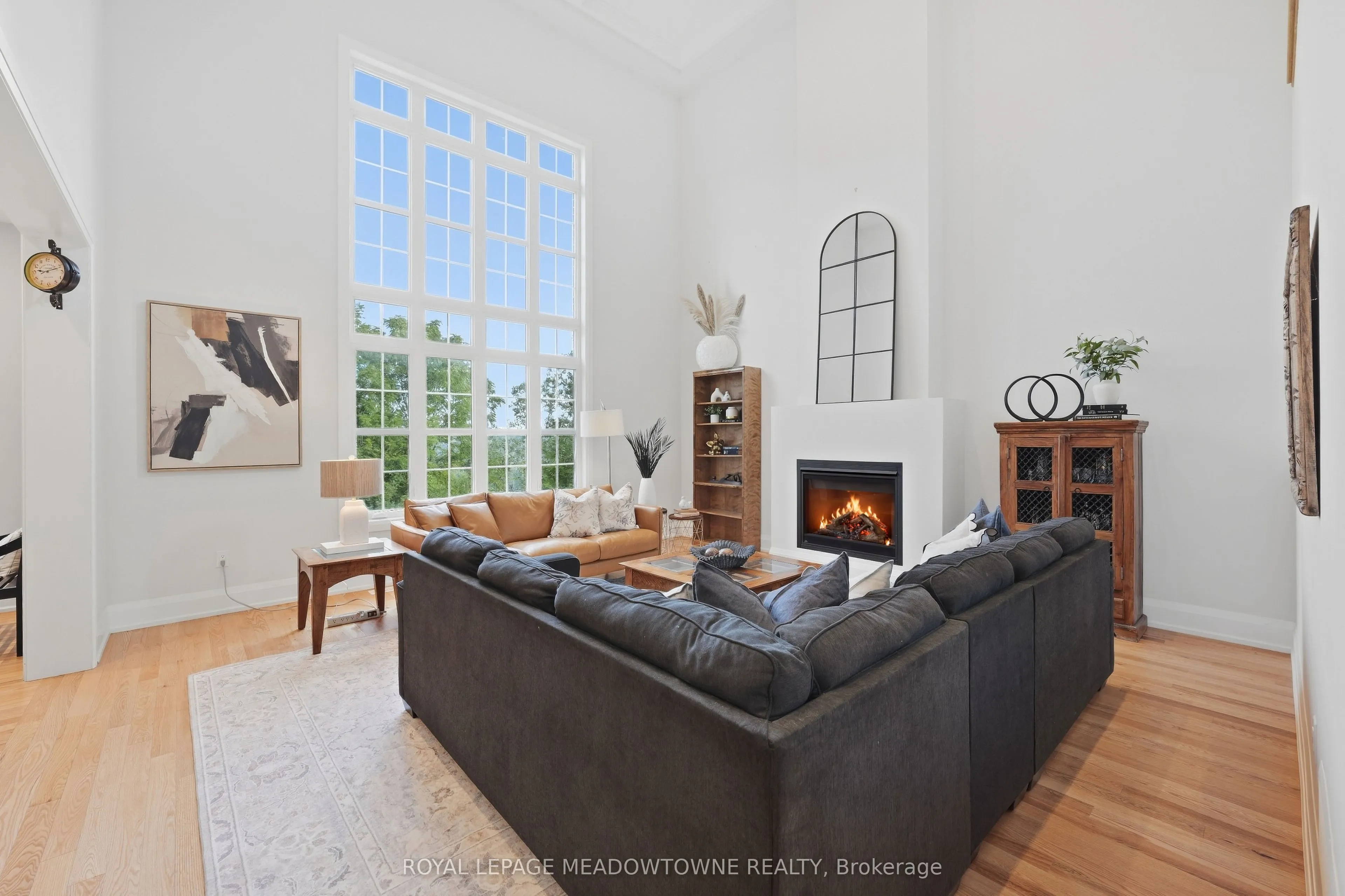 8 J B Robson Court