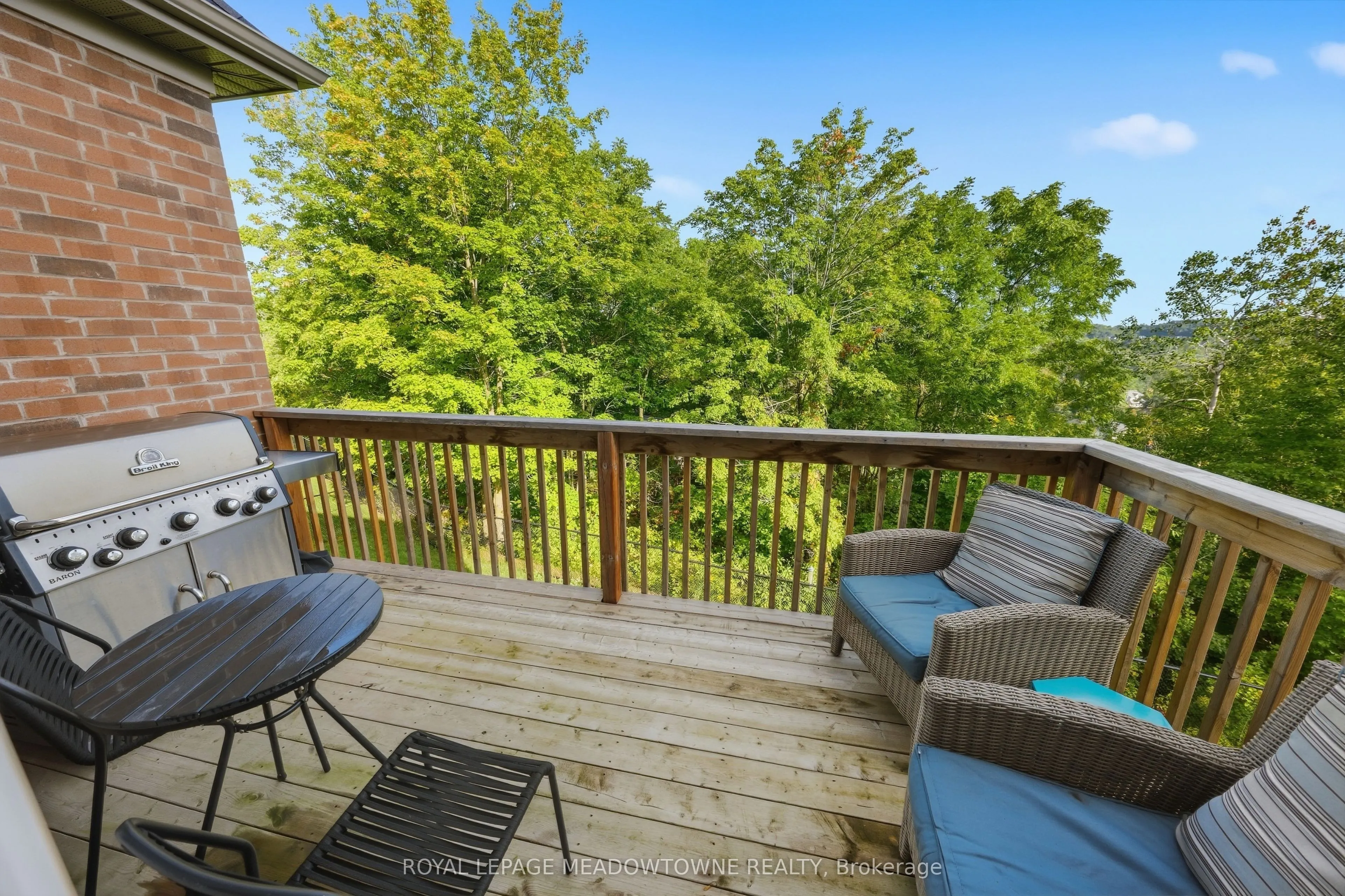 8 J B Robson Court