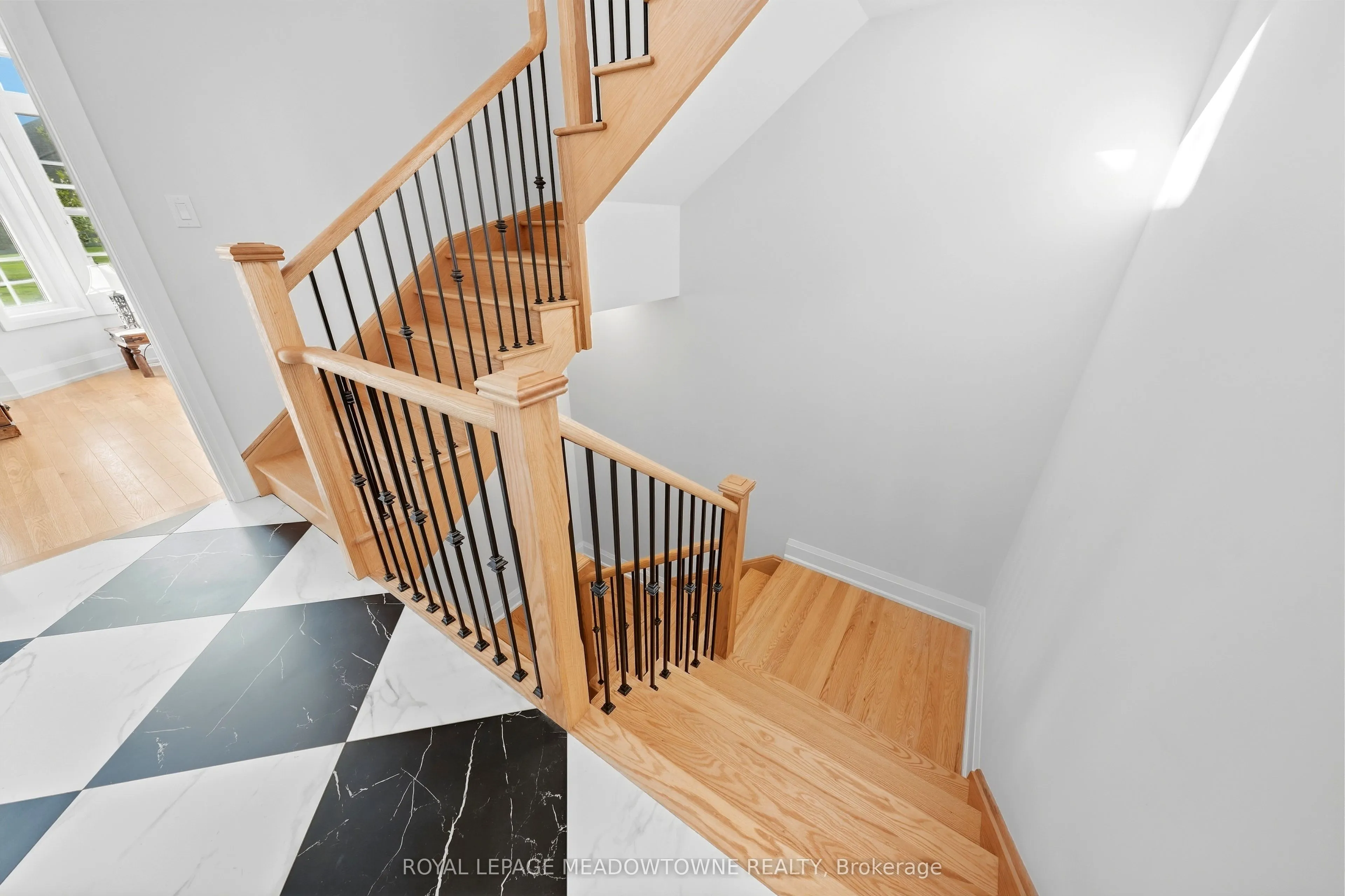 8 J B Robson Court