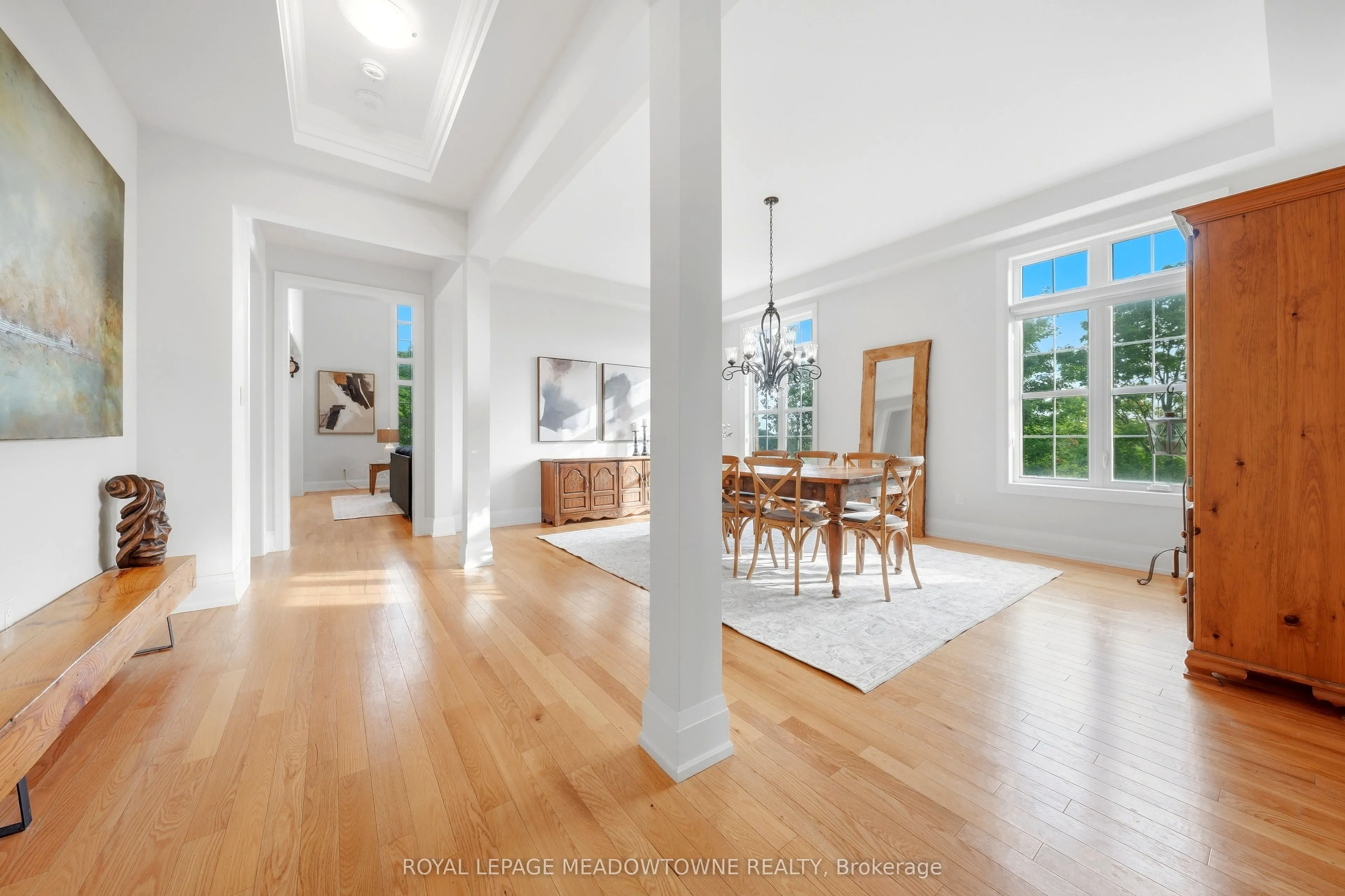8 J B Robson Court