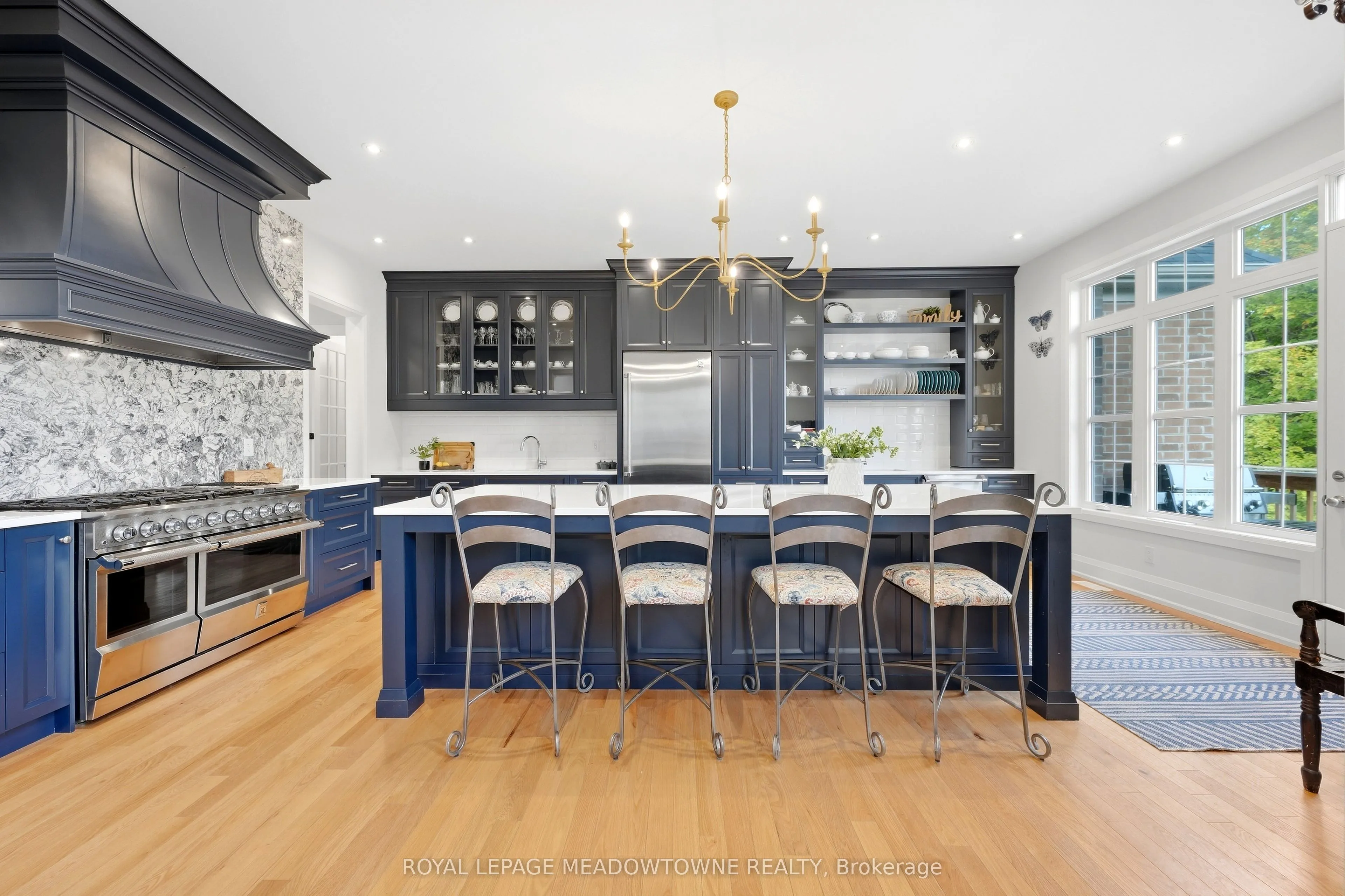 8 J B Robson Court