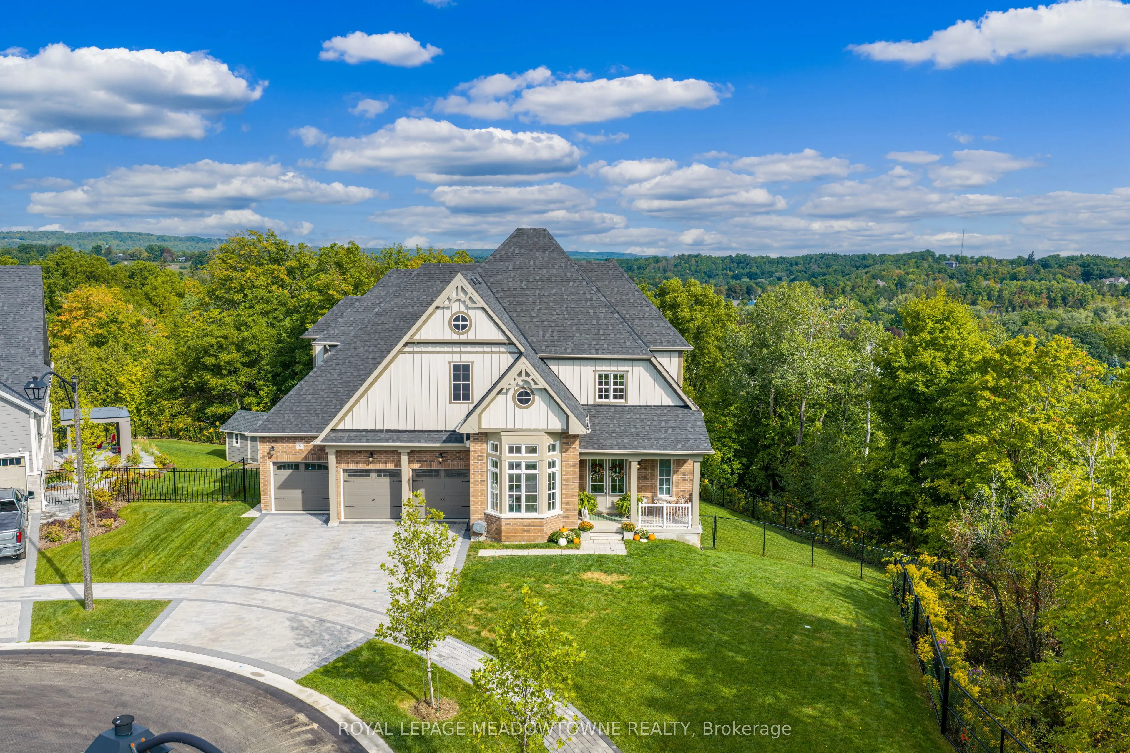 8 J B Robson Court