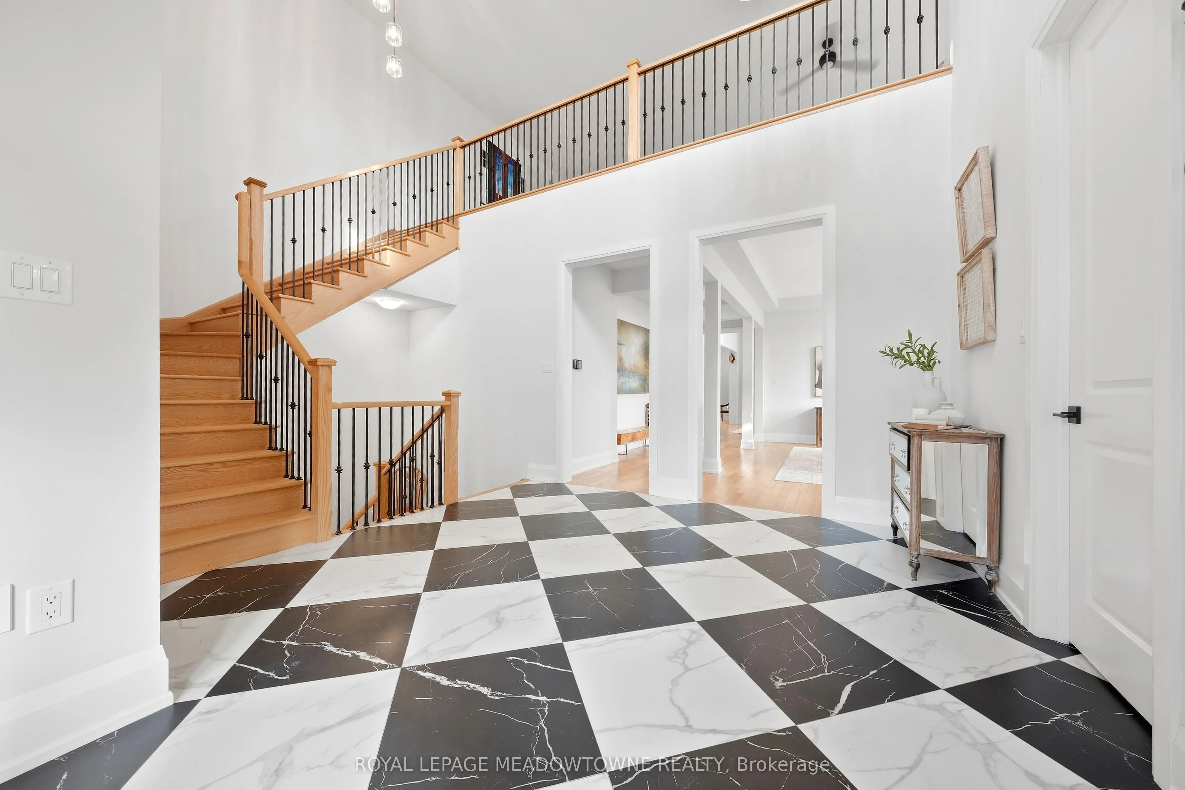 8 J B Robson Court