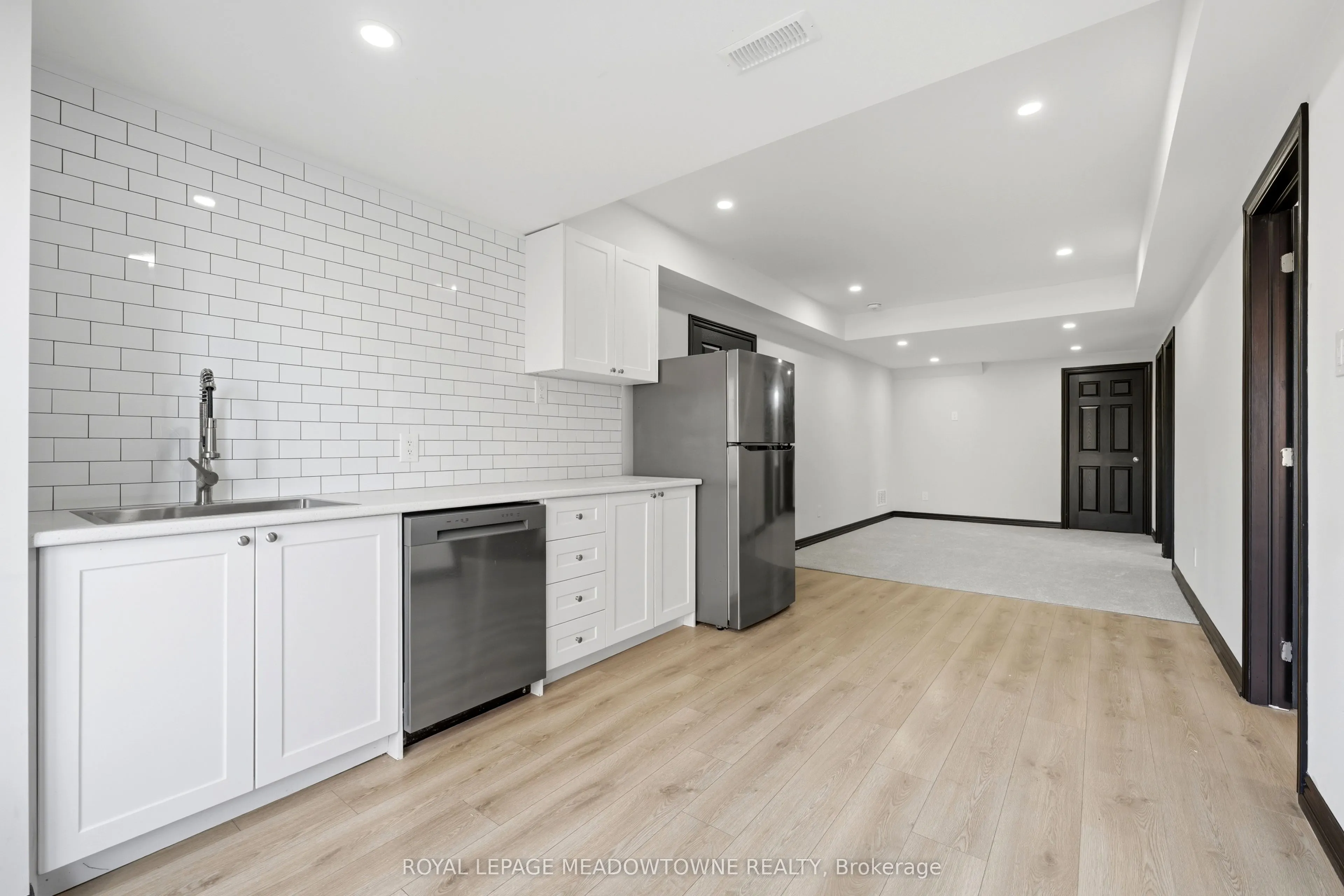 8 J B Robson Court
