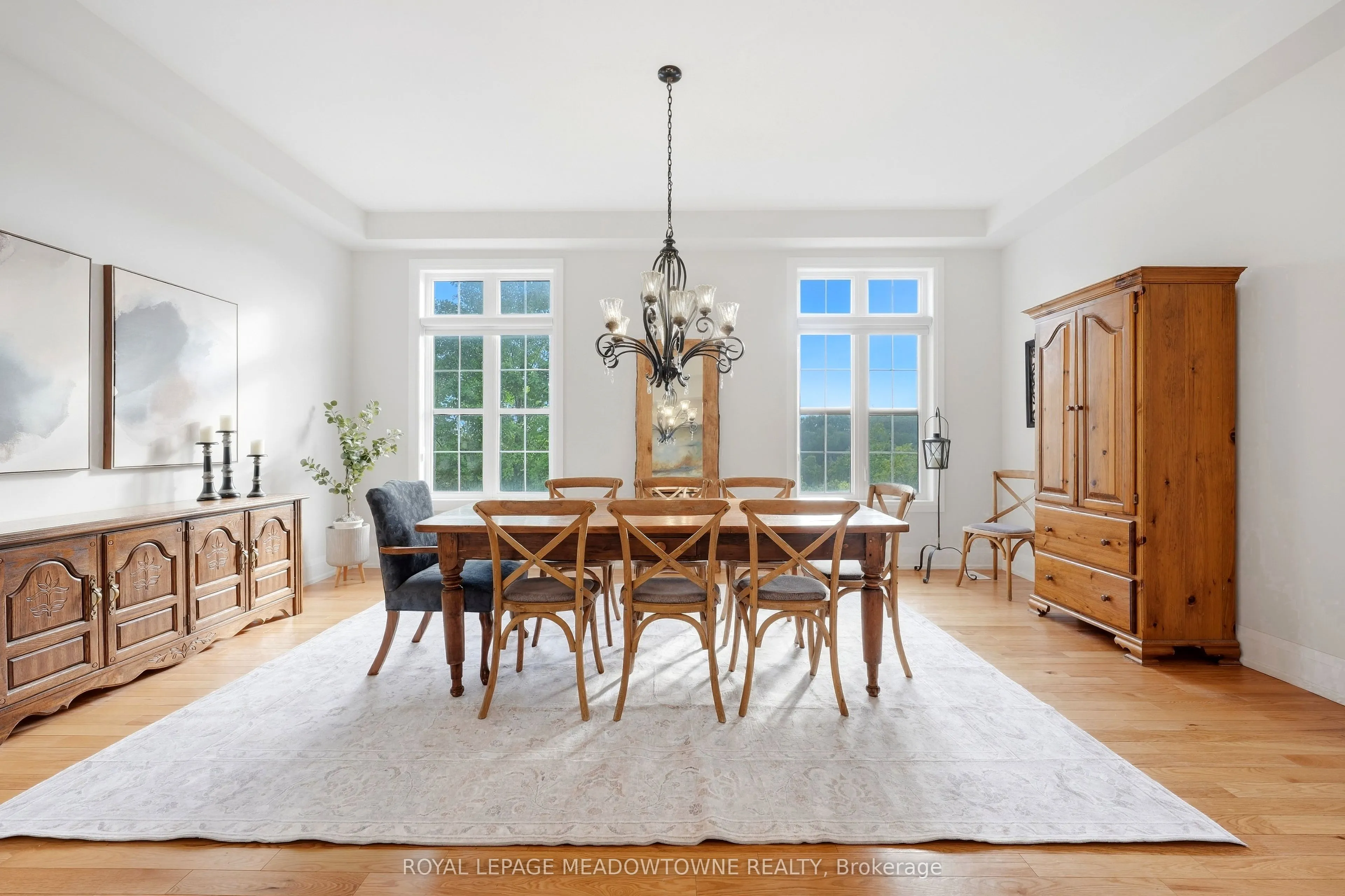 8 J B Robson Court