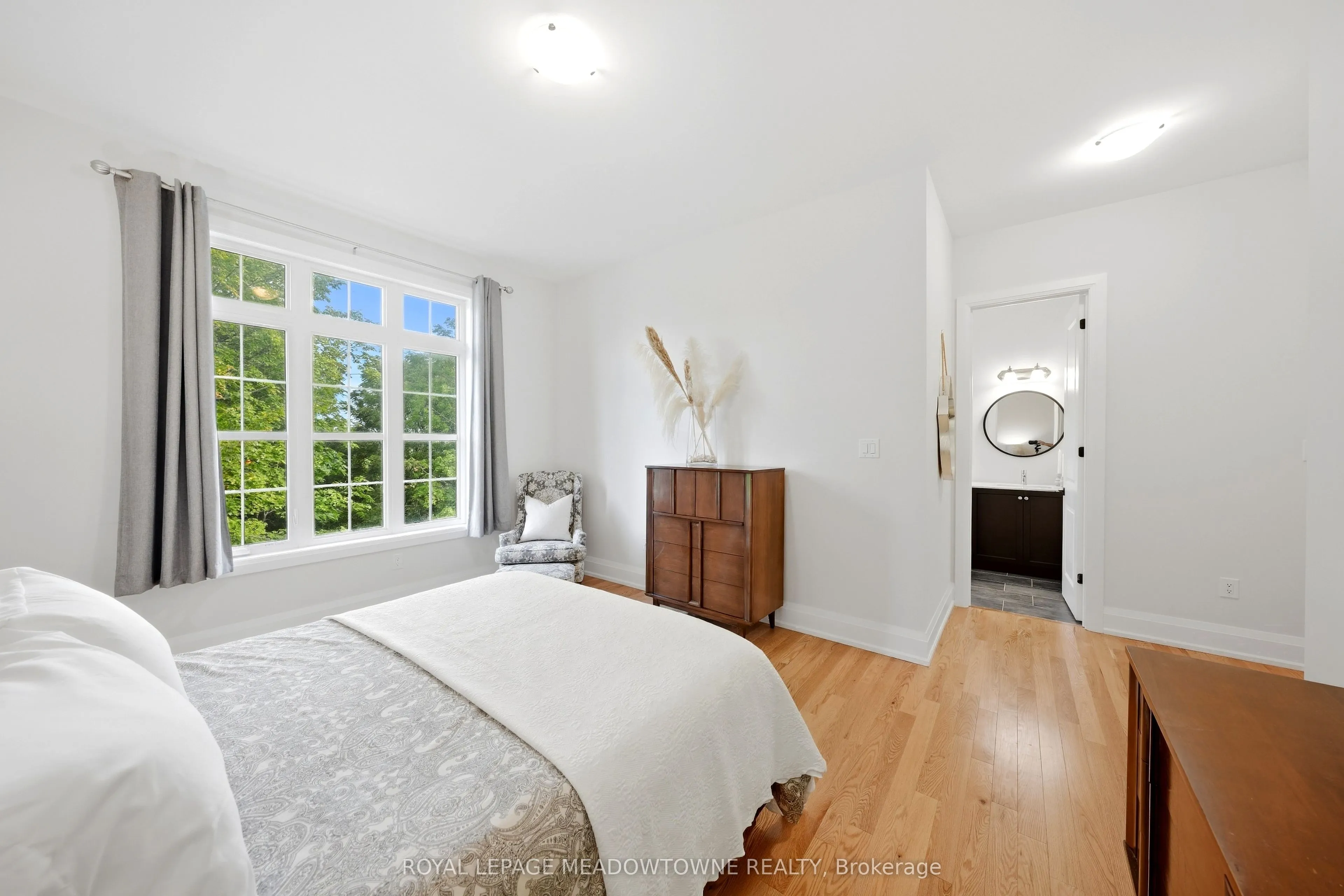 8 J B Robson Court