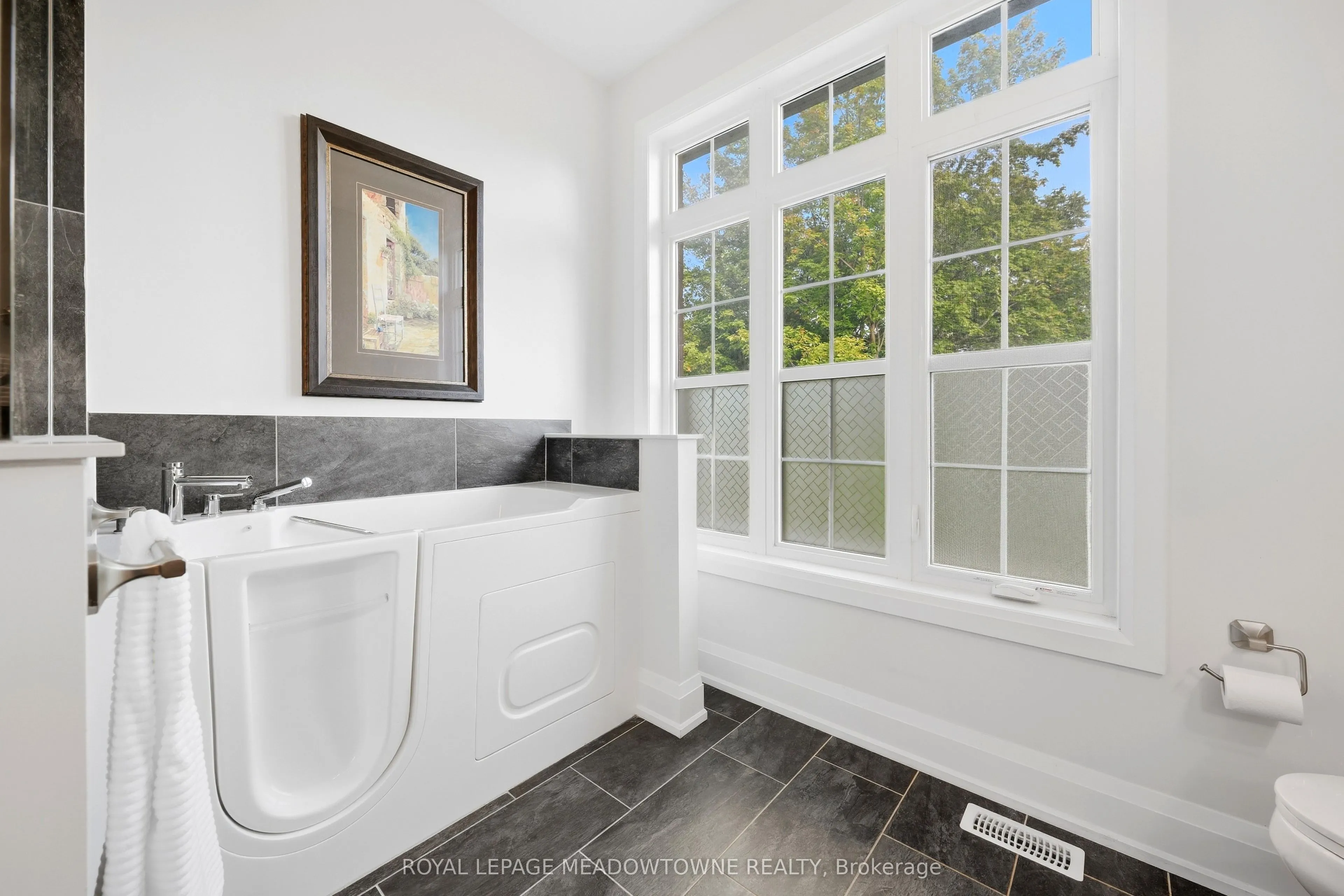 8 J B Robson Court