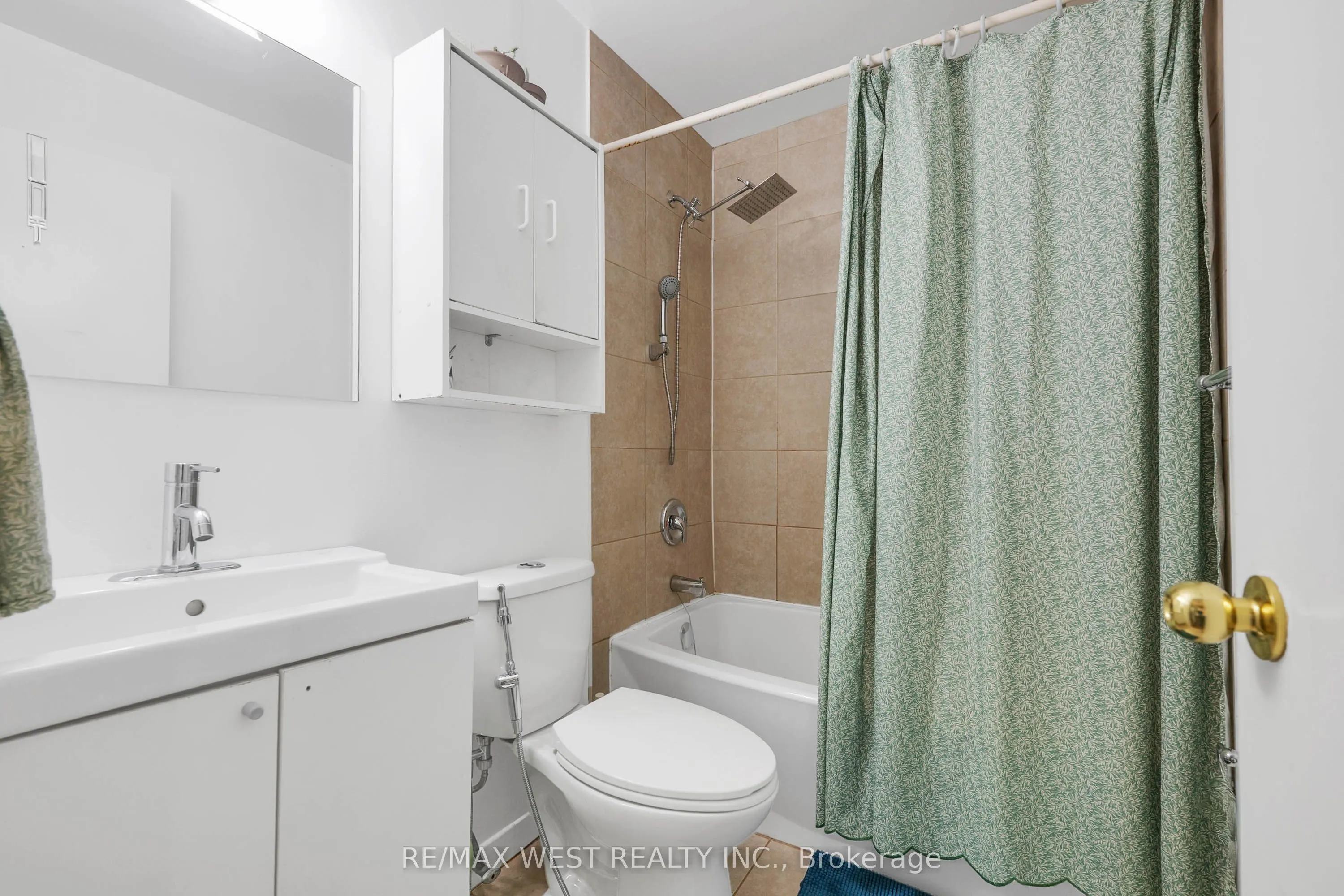 2866 Battleford Road #3D