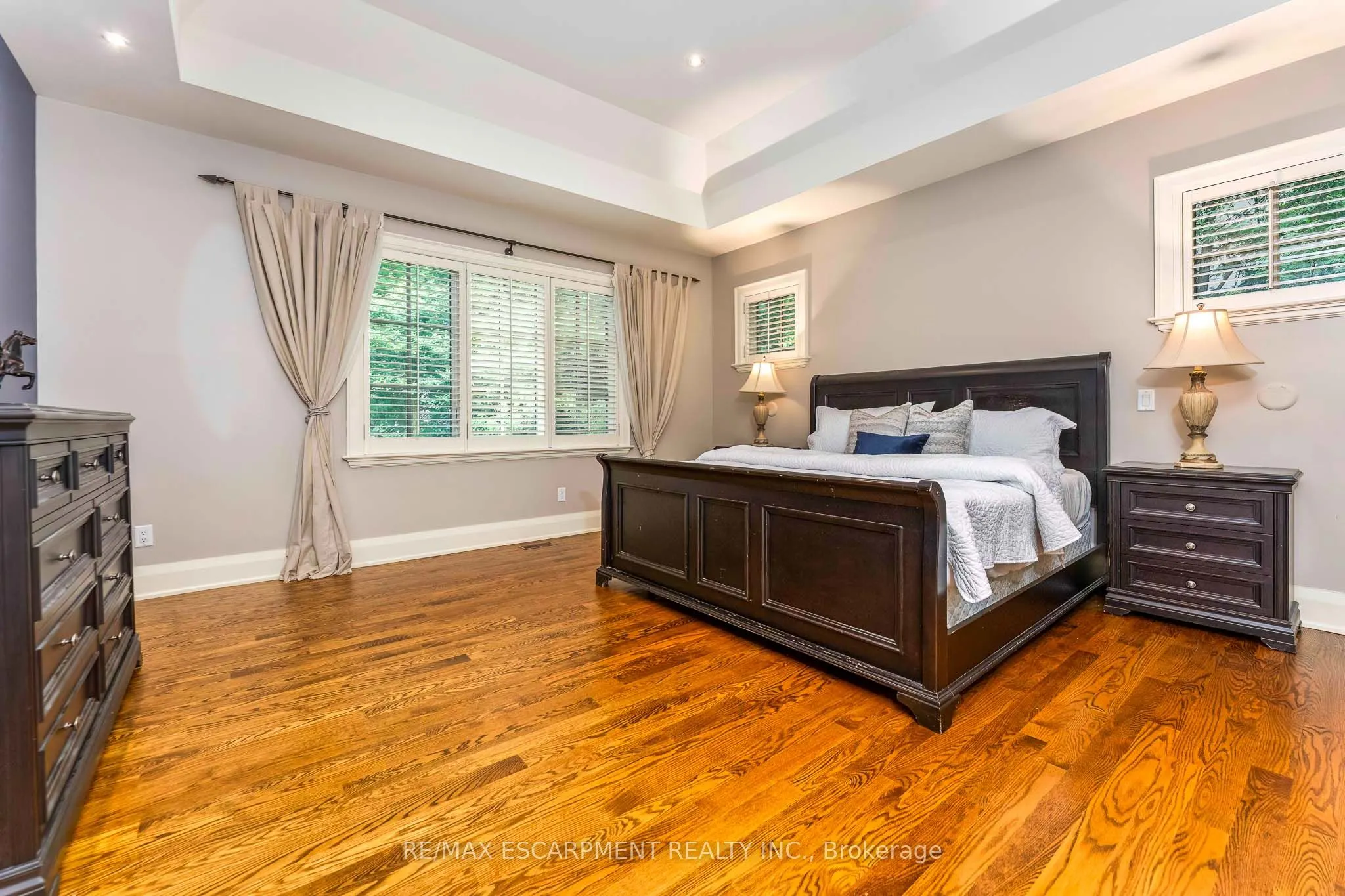 2209 Pineneedle Row
