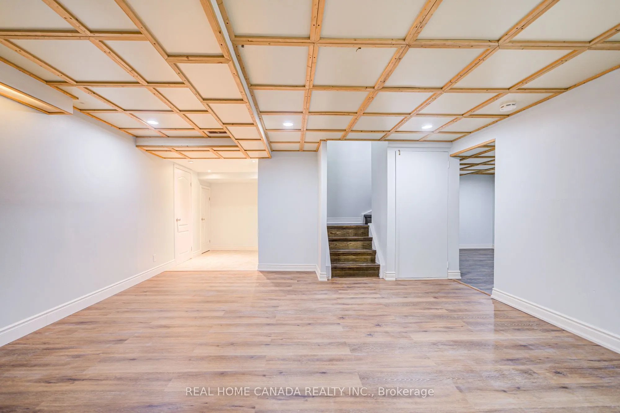 21 Hallen Road