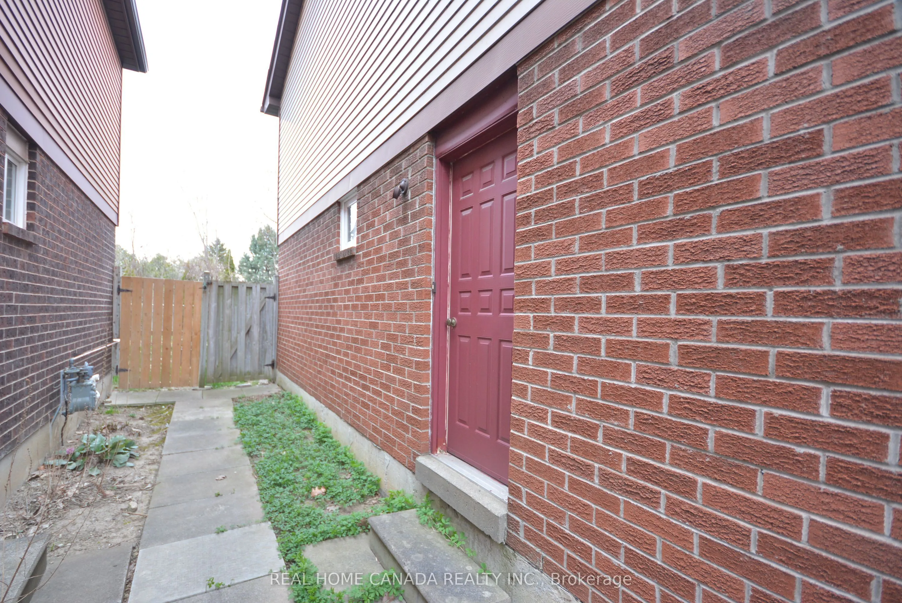 21 Hallen Road
