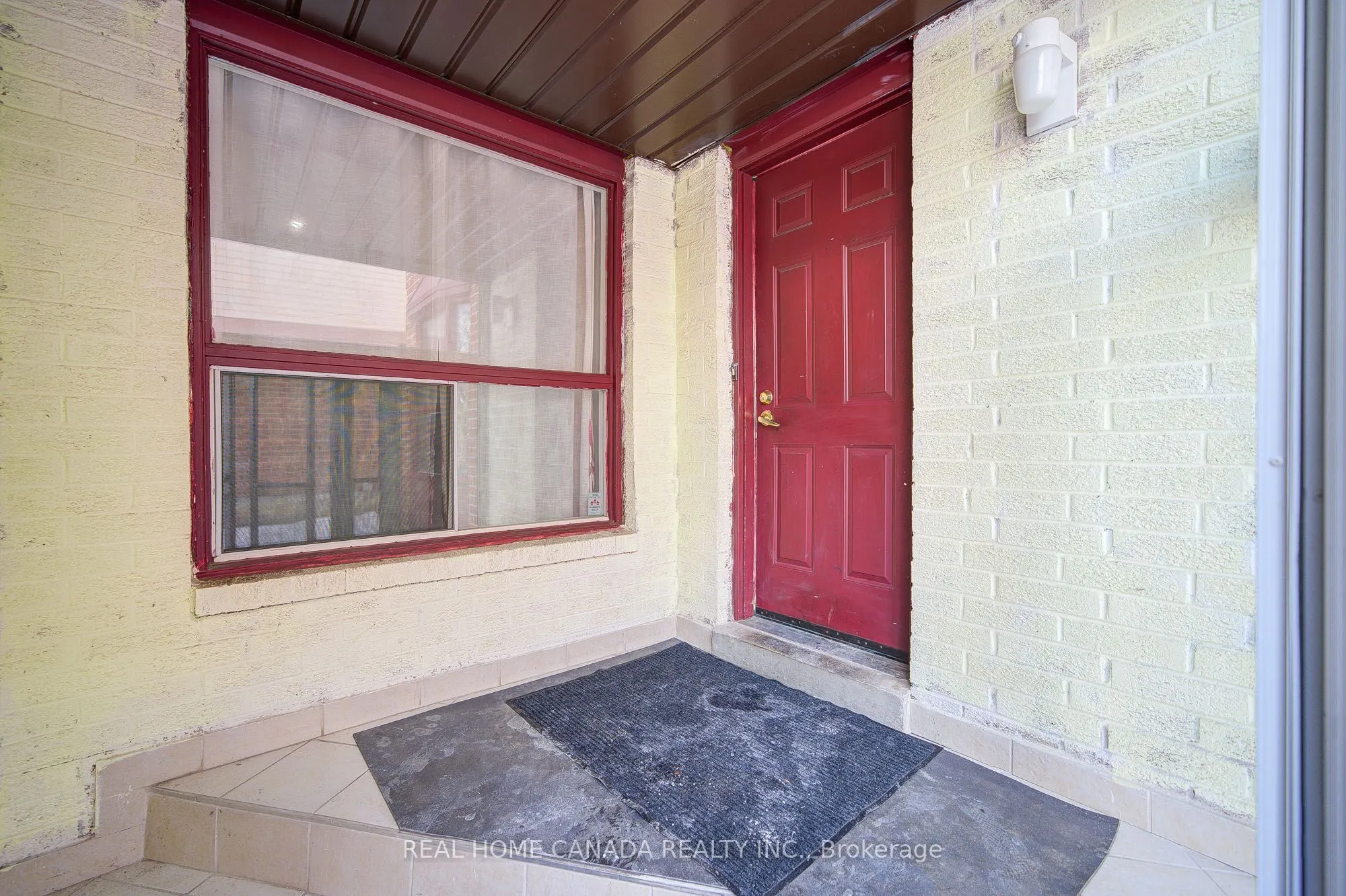 21 Hallen Road