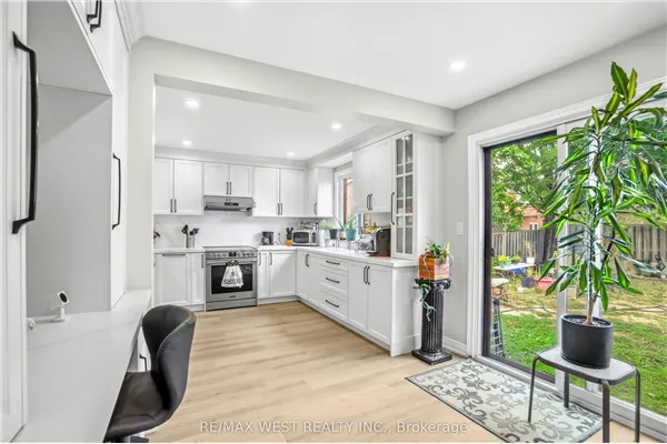 34 Sweet Oak Court