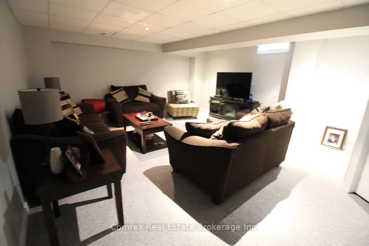 7295 Lowville Heights