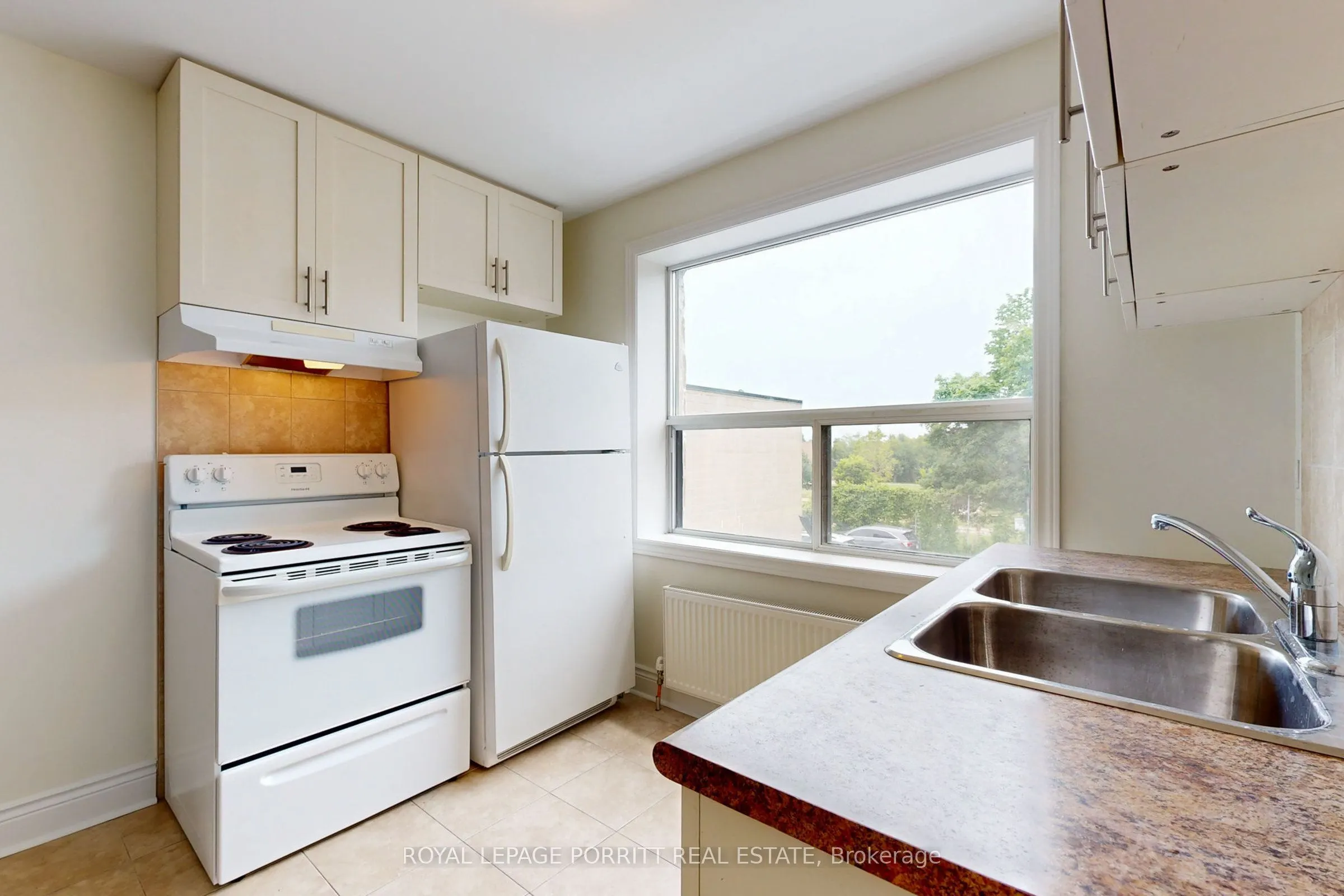 3511 Lake shore Boulevard W #6