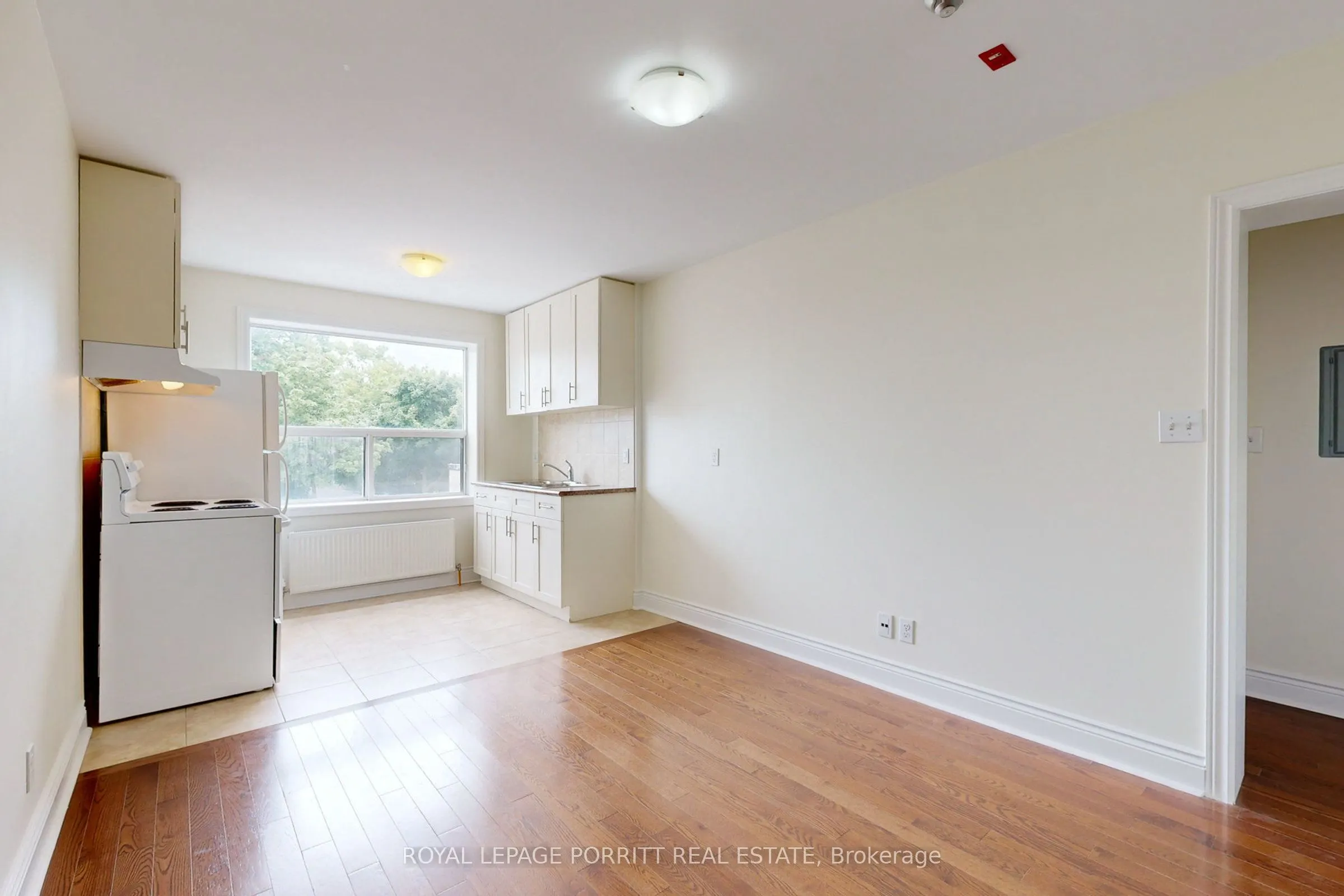 3511 Lake shore Boulevard W #6