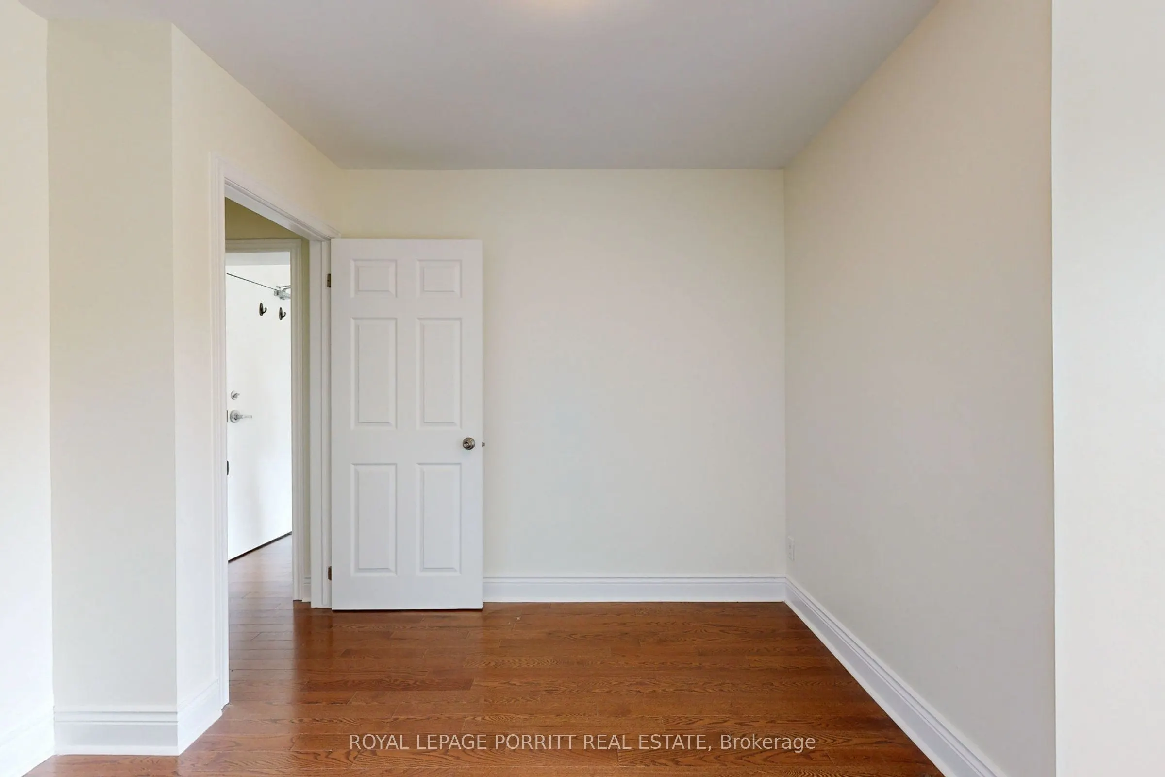 3511 Lake shore Boulevard W #6