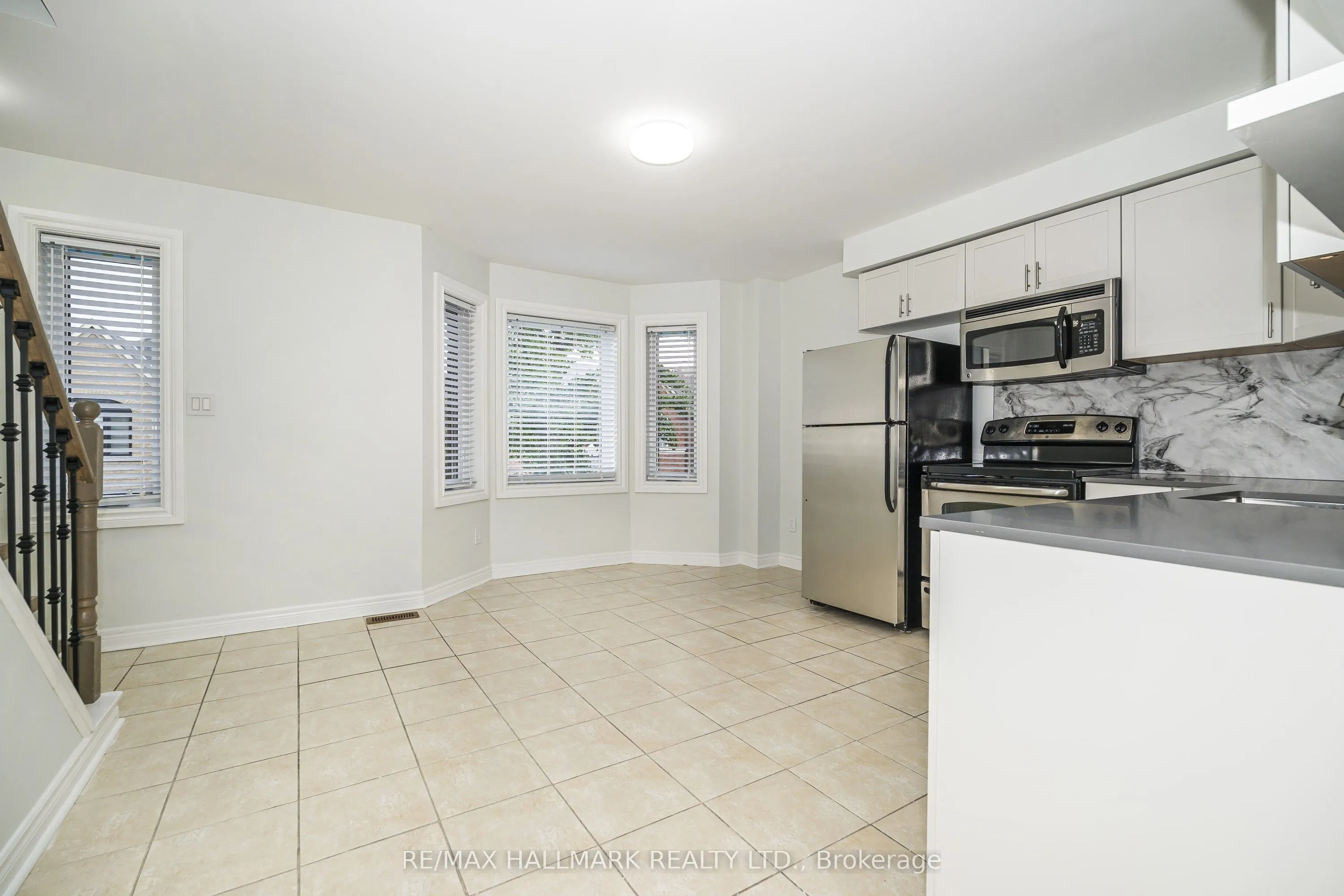 125 Viella Street #UPPER