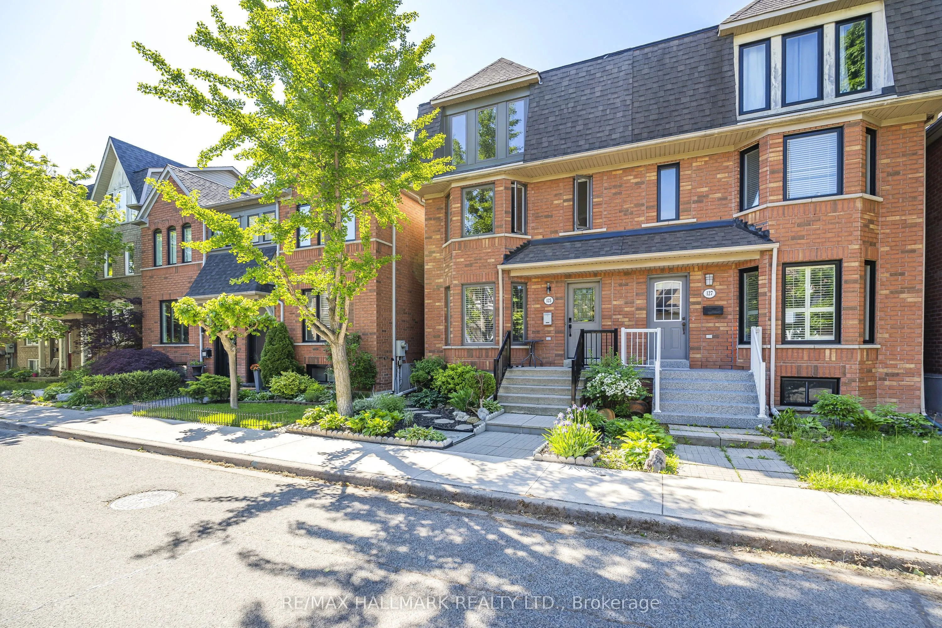 125 Viella Street #UPPER