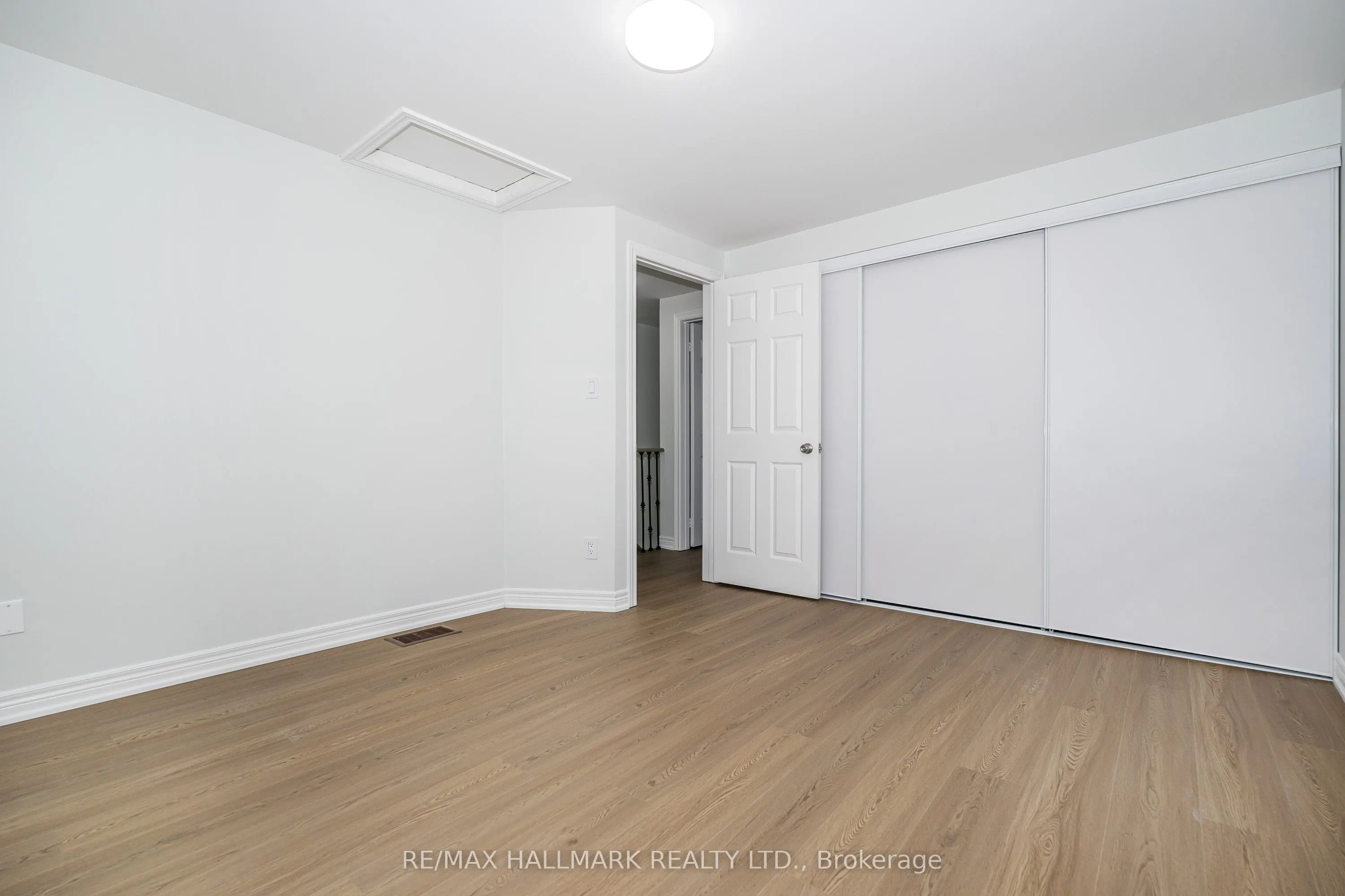 125 Viella Street #UPPER