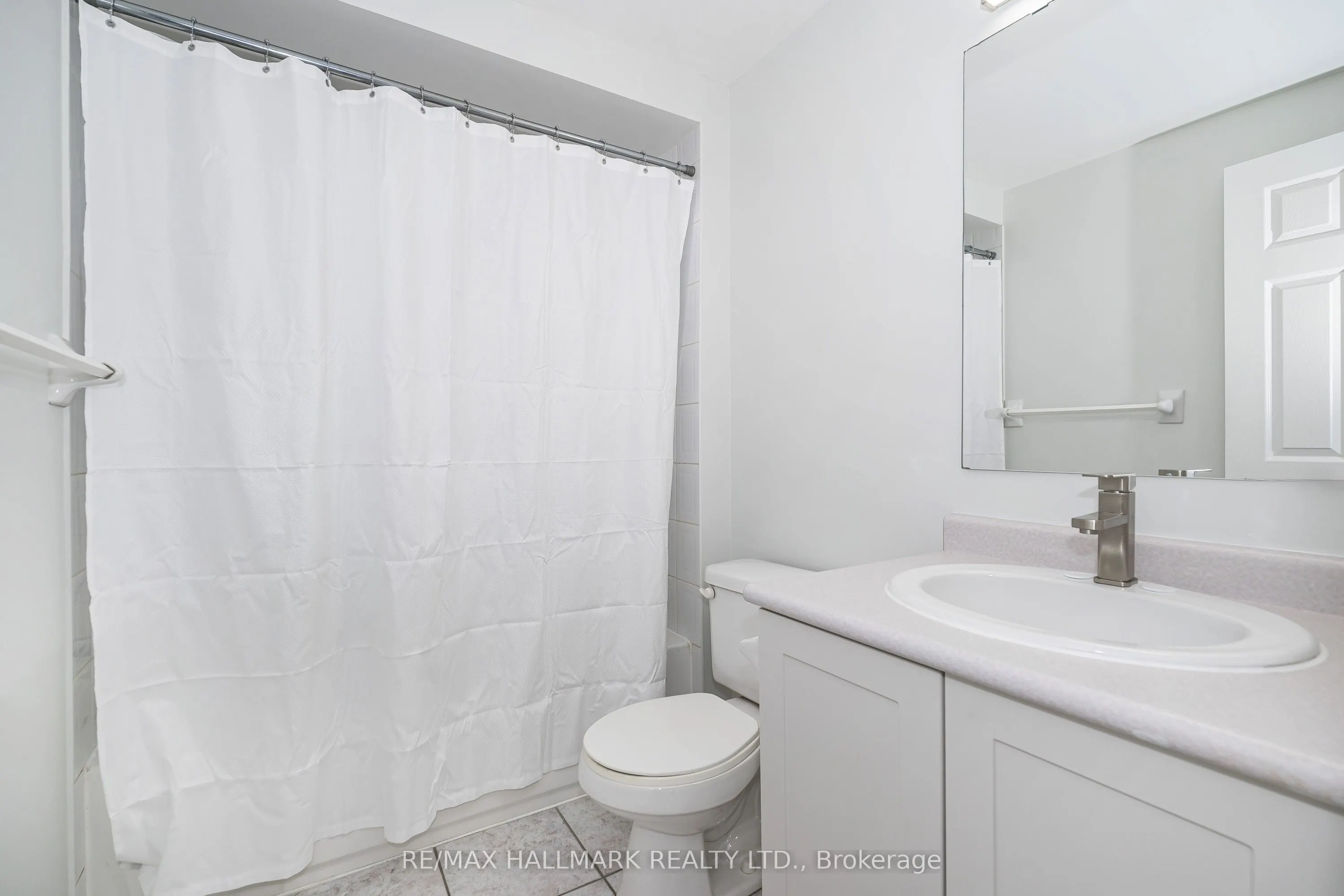 125 Viella Street #UPPER