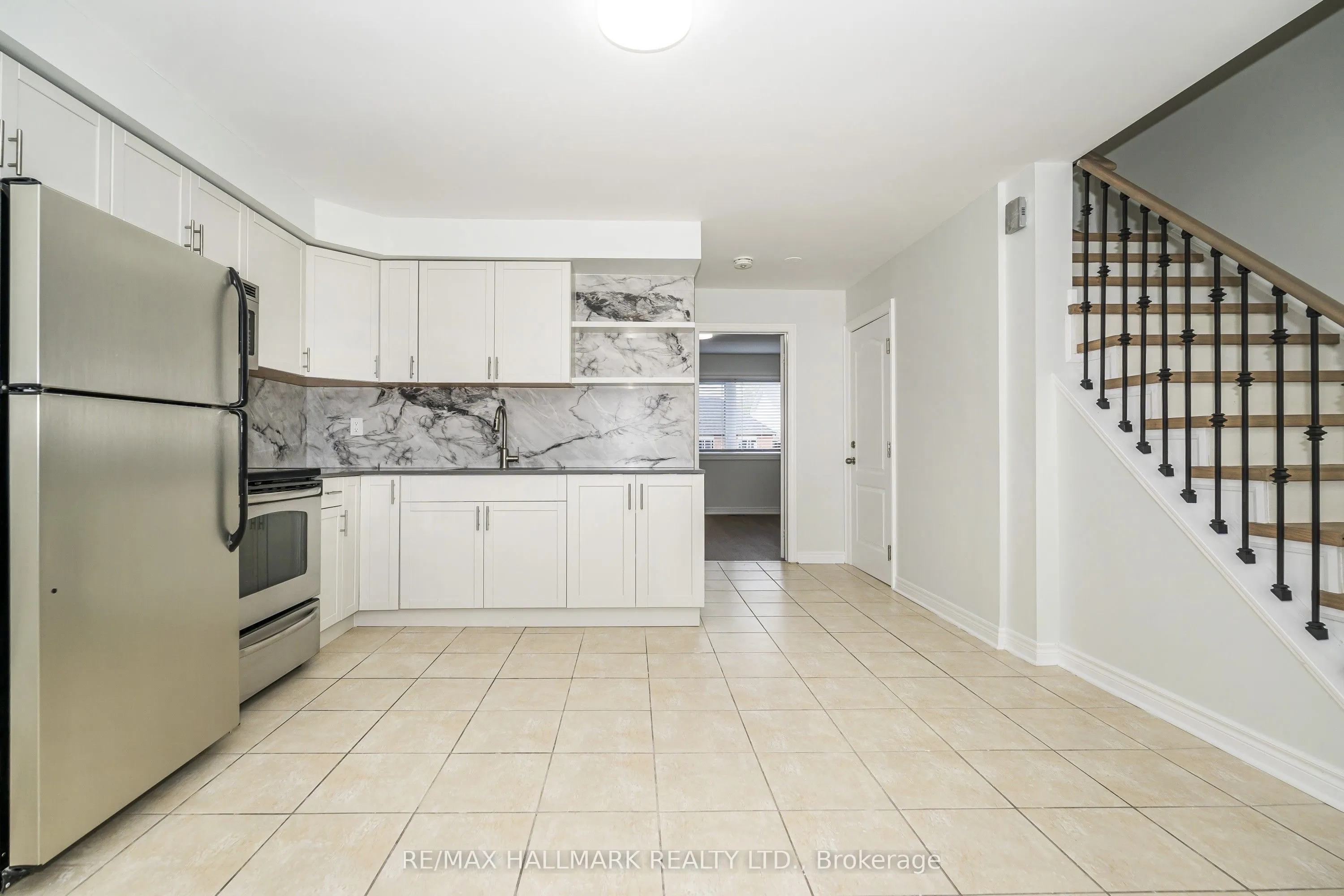 125 Viella Street #UPPER