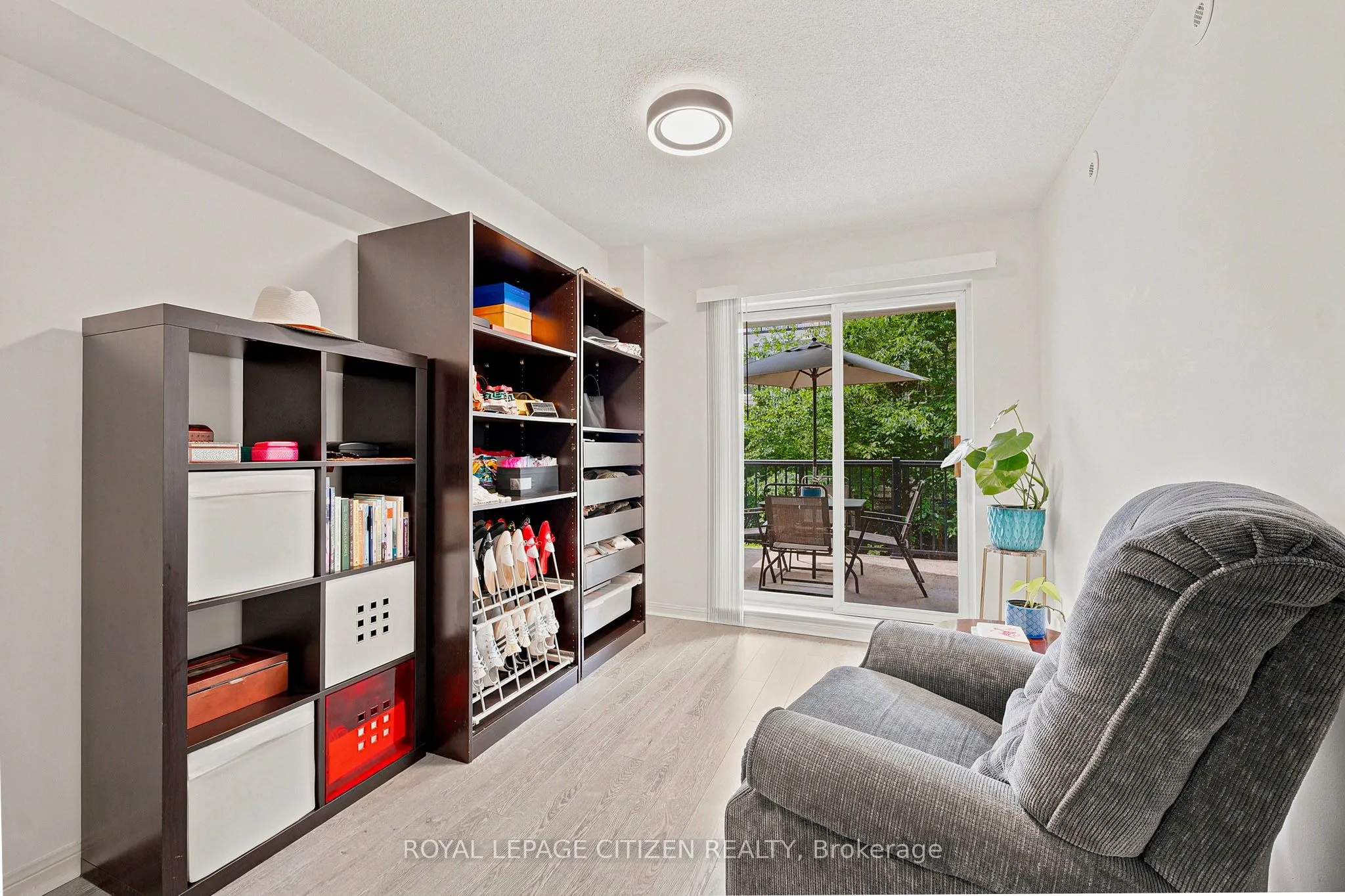 75 George Appleton Way #2048