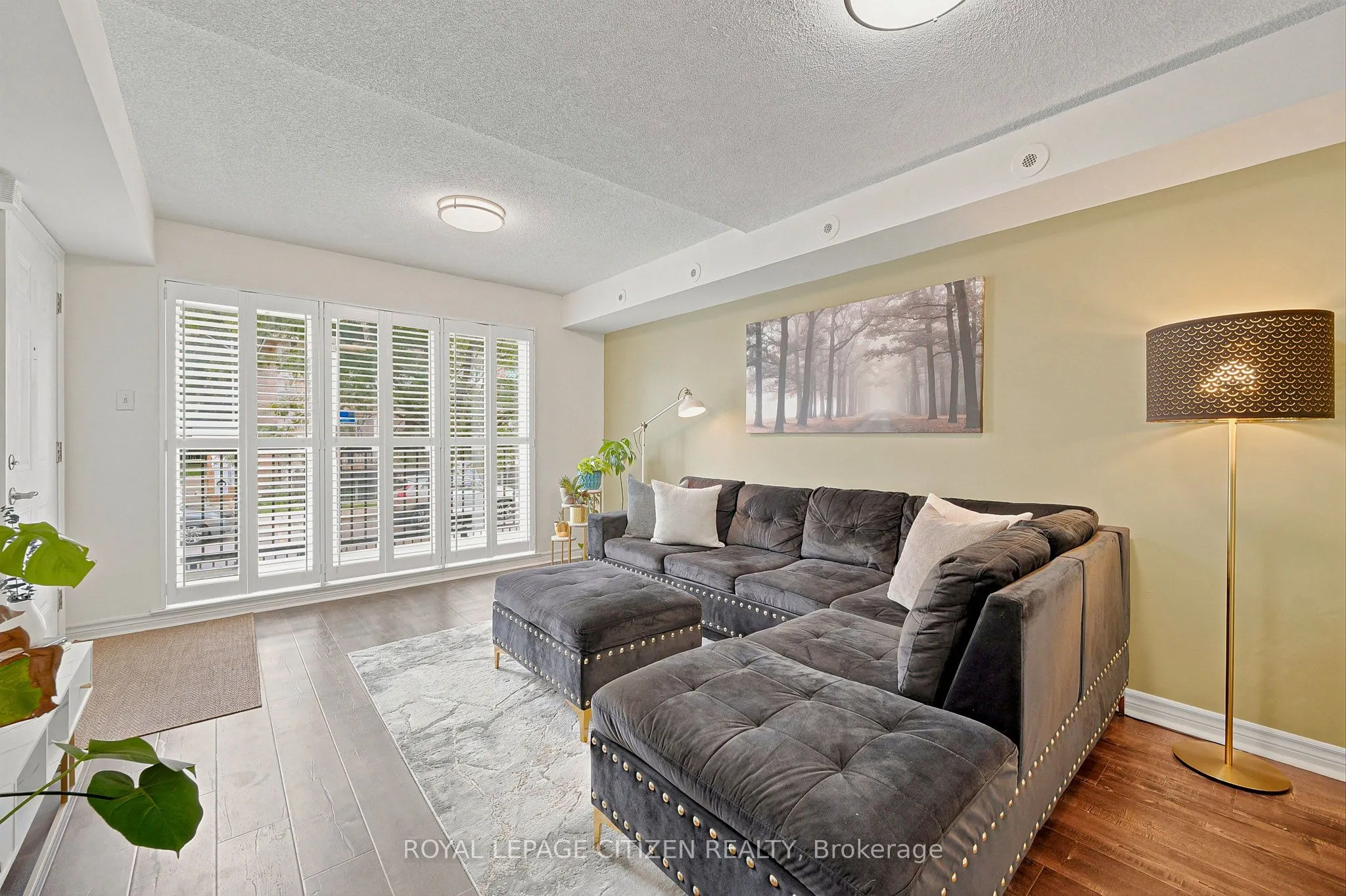 75 George Appleton Way #2048