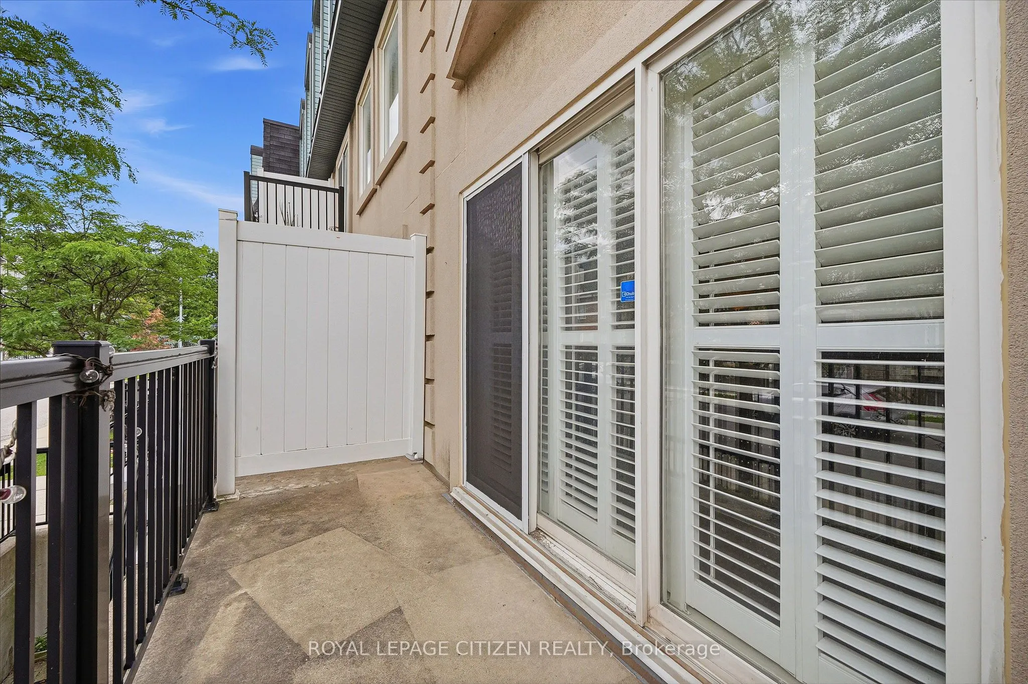 75 George Appleton Way #2048