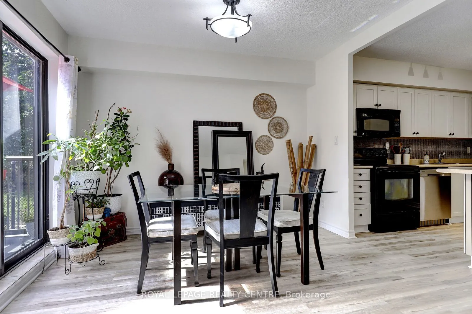 1000 Cedarglen Gate #201